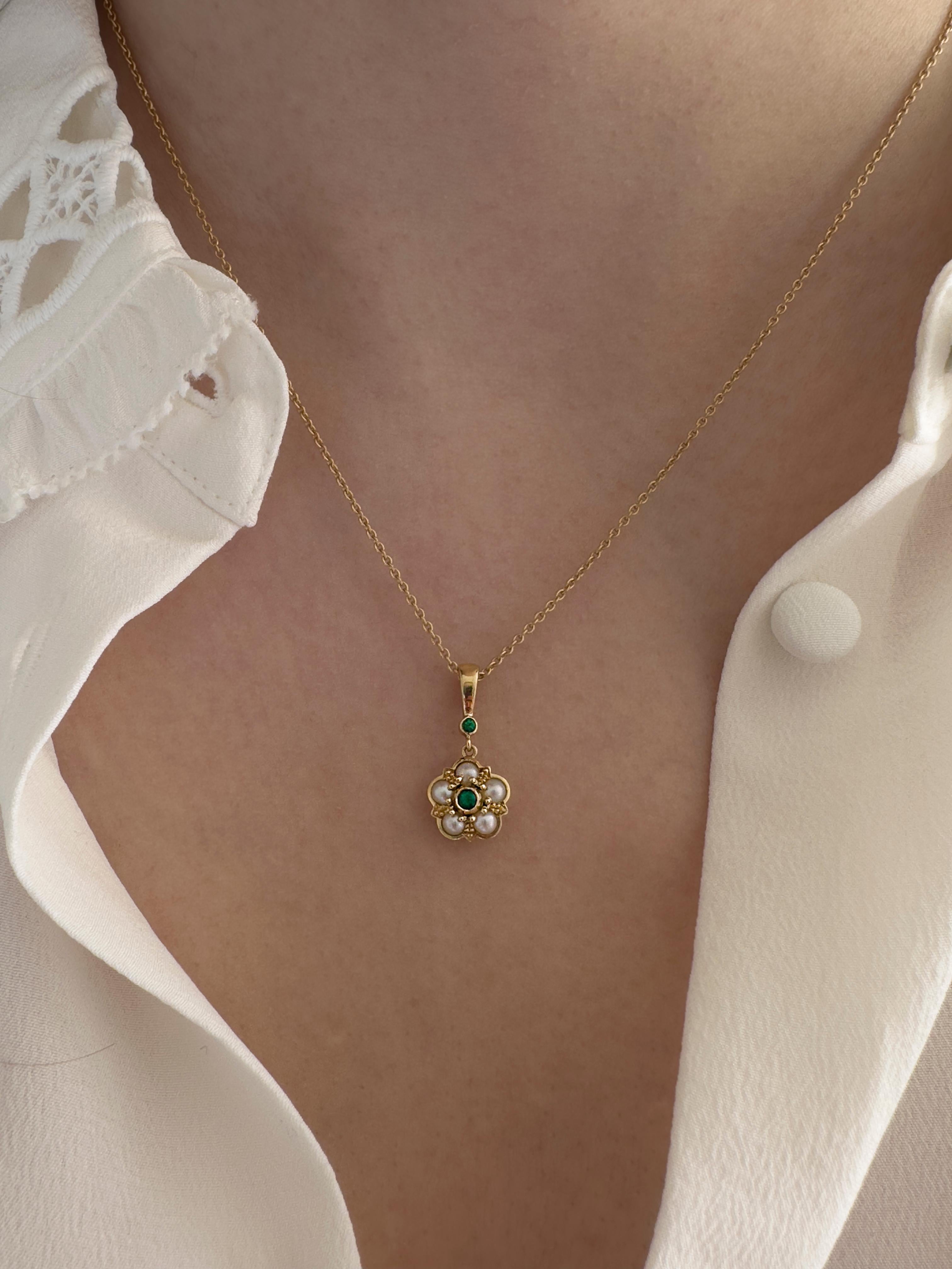 Tudor Pearl and Emerald Rose Floral Yellow Gold Pendant Necklace For Sale