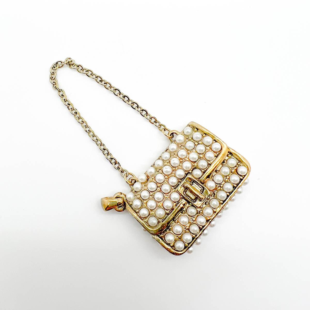 Pearl Encrusted Handbag Pendant 2000s In Good Condition For Sale In Wilmslow, GB
