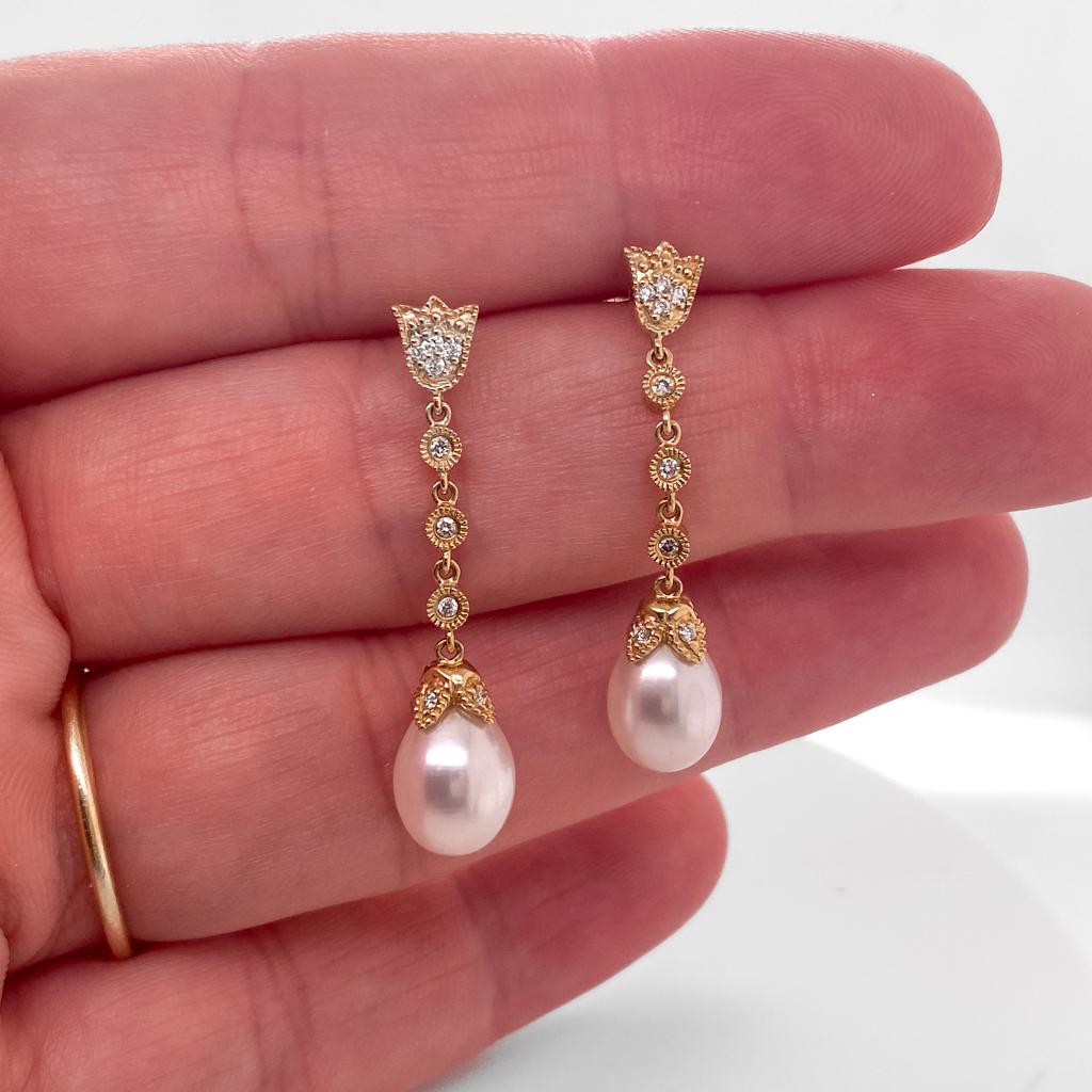 Round Cut Pearl Floral Diamond Drop Earrings Wedding Earrings 14k Yellow Gold EG9727 LV For Sale