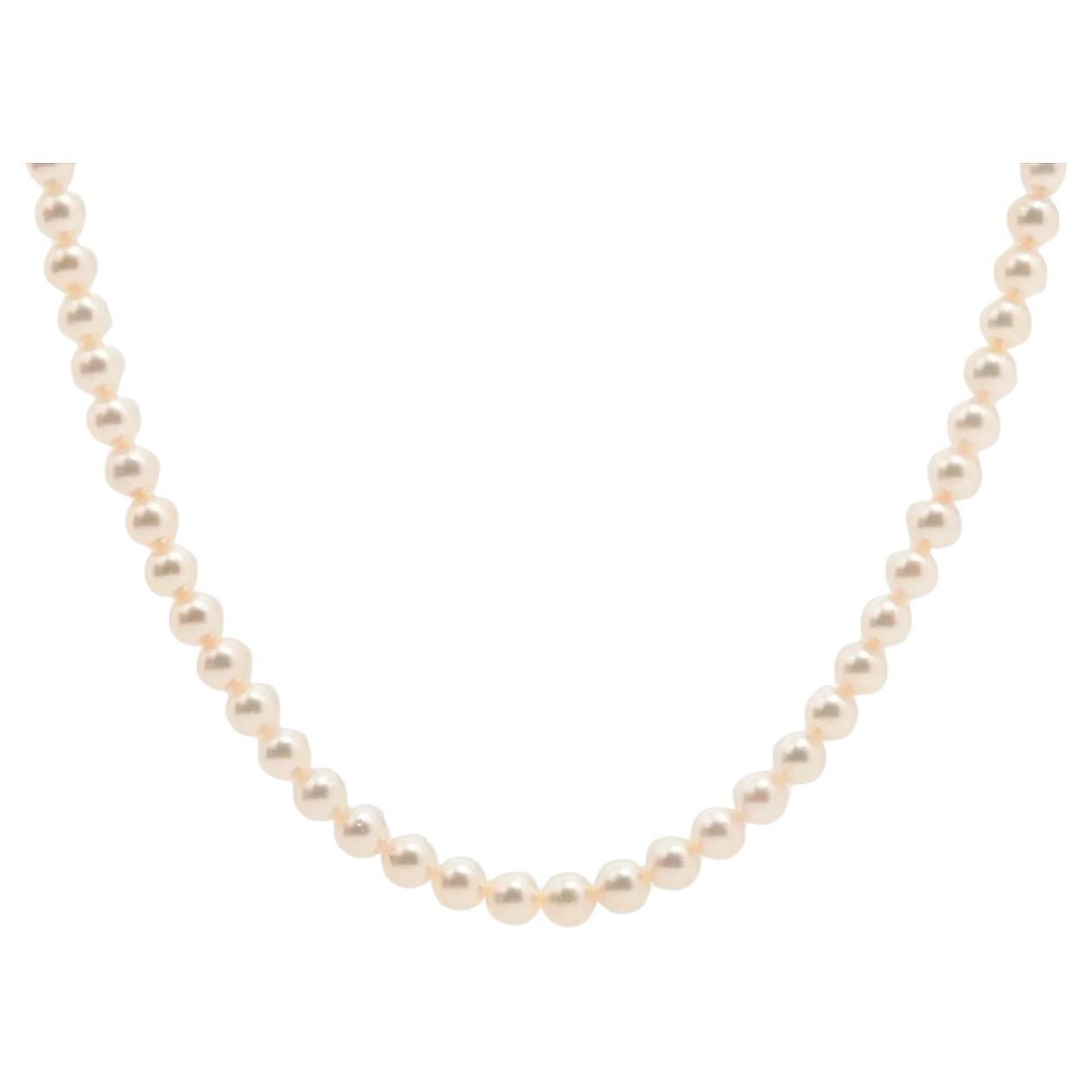 Pearl Flower Pendant Necklace For Sale