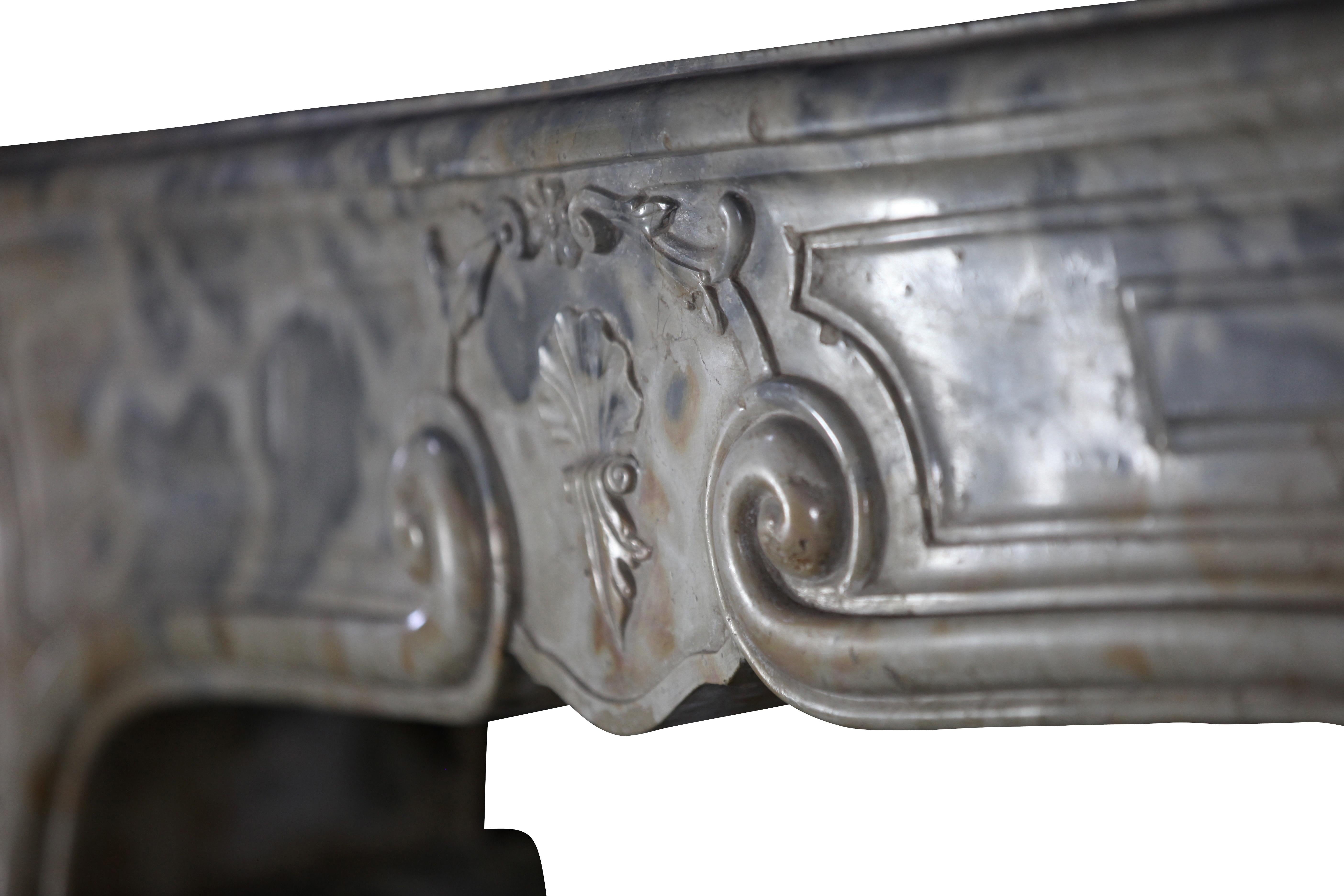 Pearl-Grey & Beige 18th C. Chimney Piece - Refined Luxury Design Concepts For Sale 5