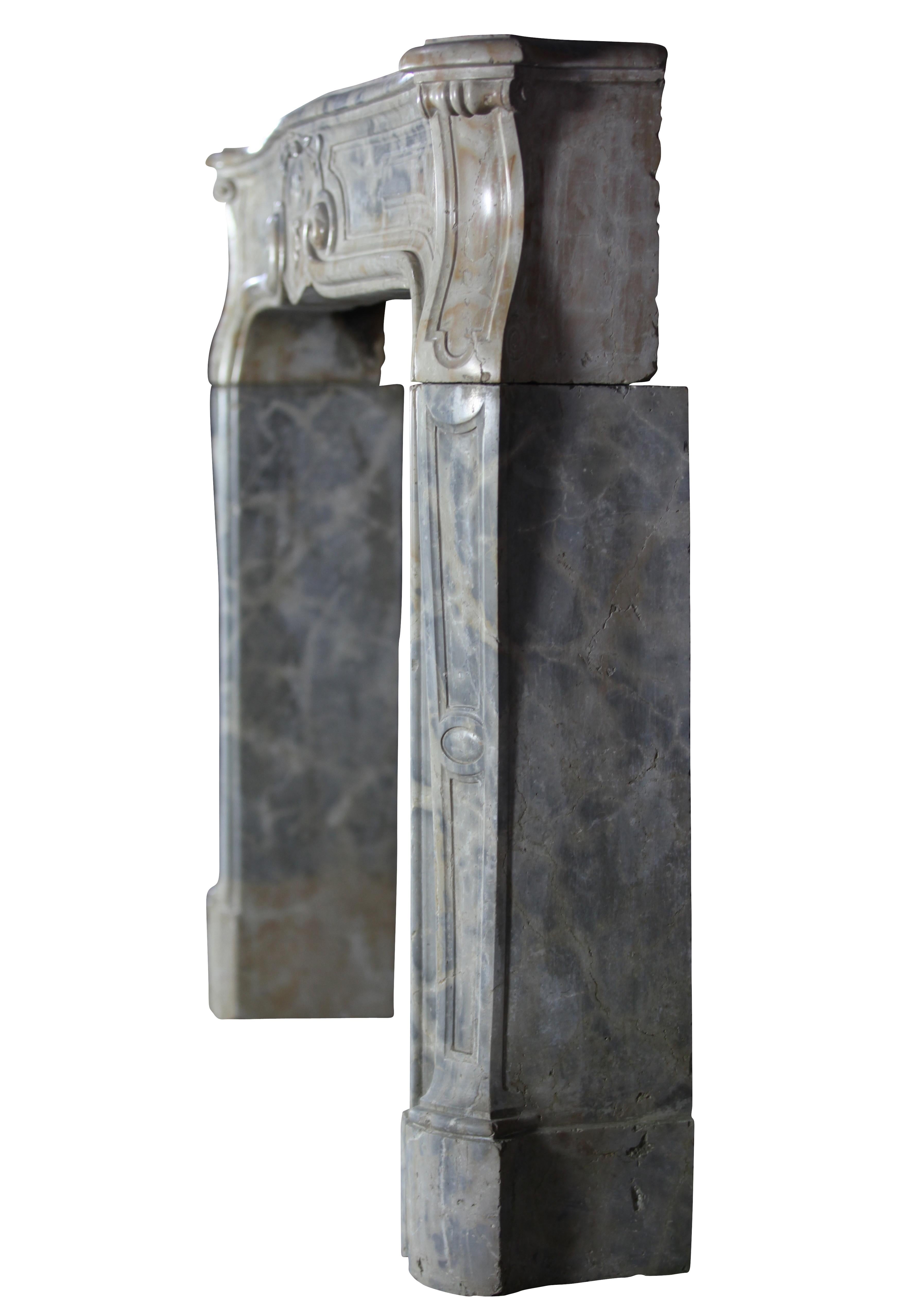 Pearl-Grey & Beige 18th C. Chimney Piece - Refined Luxury Design Concepts For Sale 6