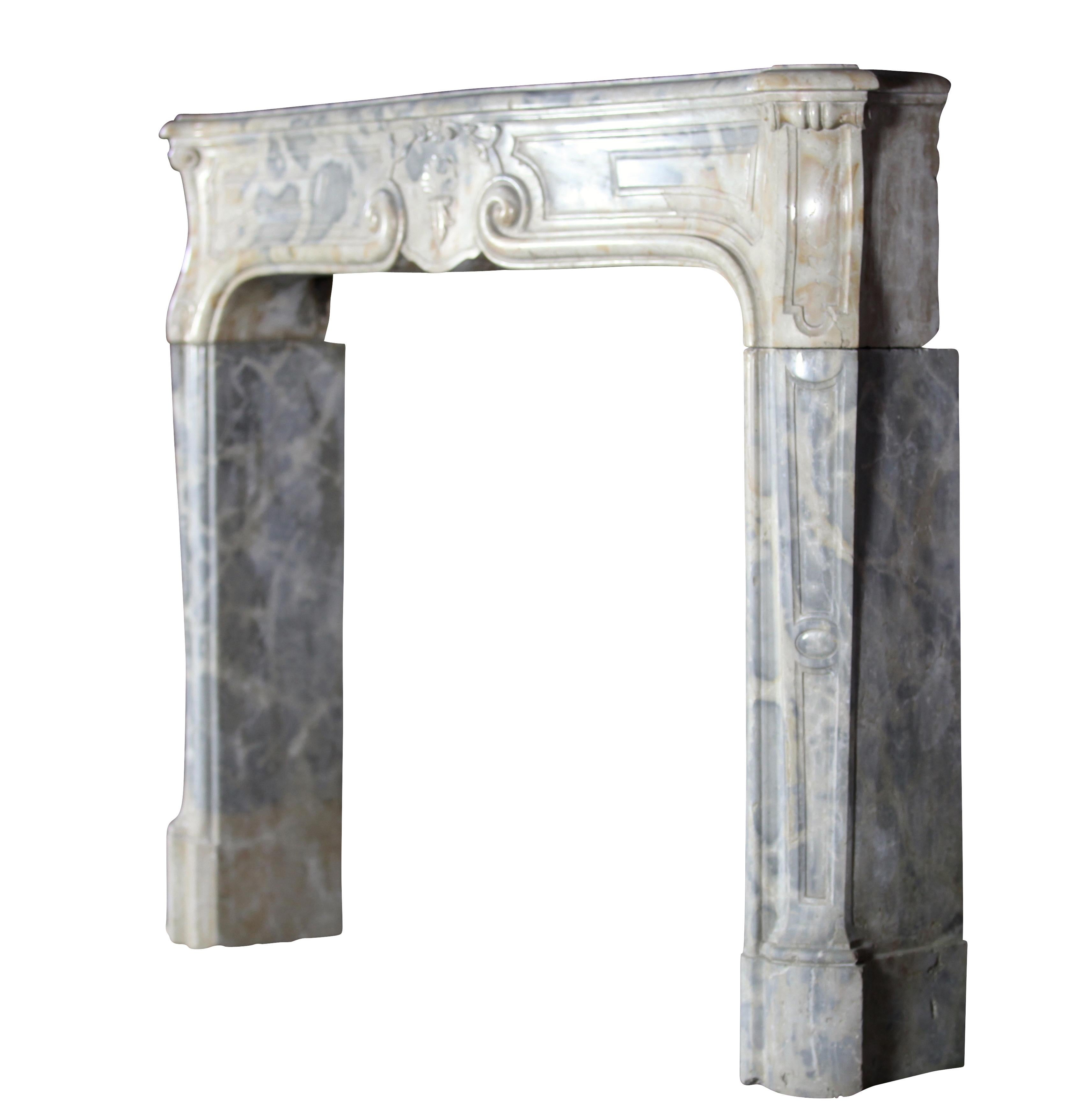 Pearl-Grey & Beige 18th C. Chimney Piece - Refined Luxury Design Concepts For Sale 7