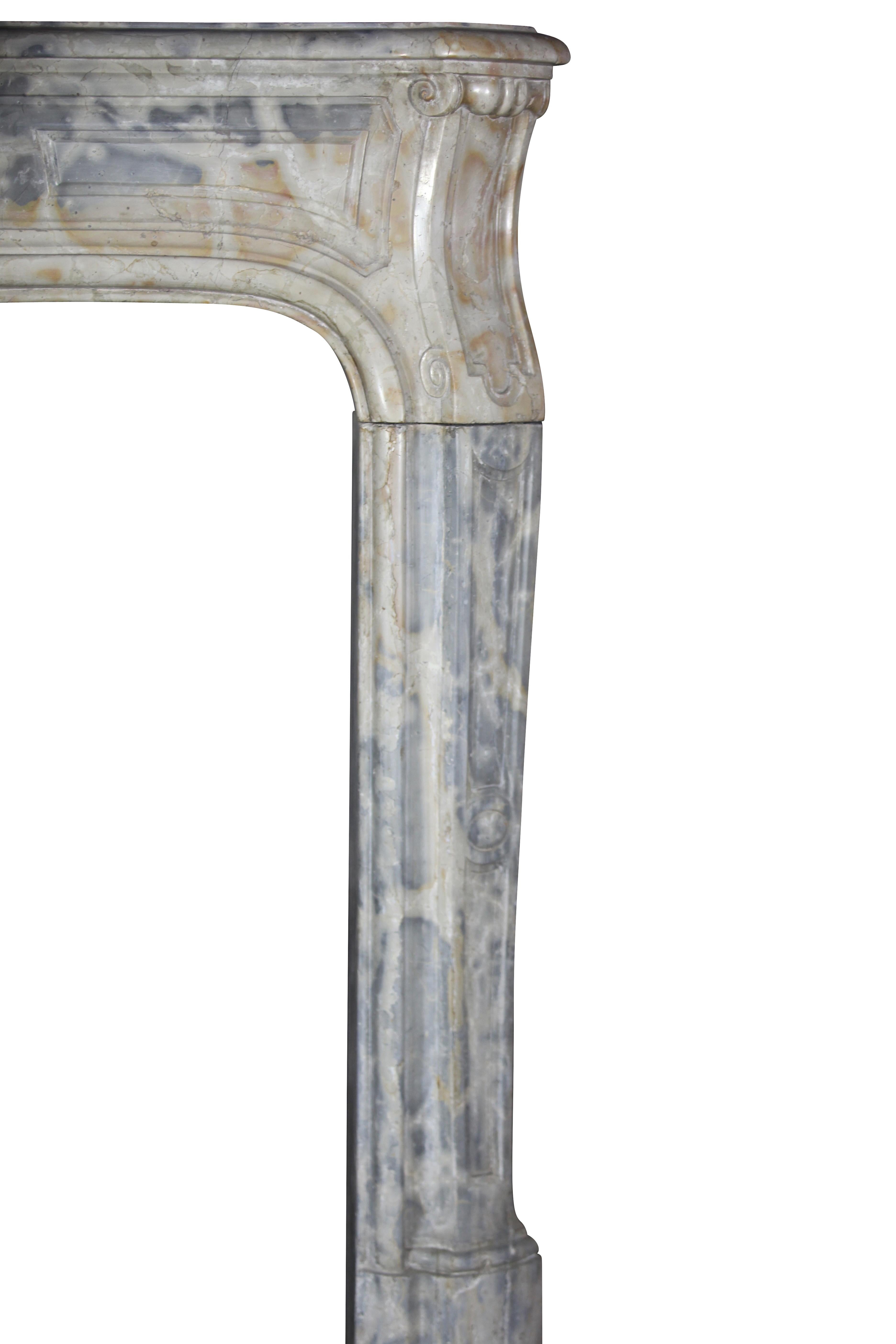Pearl-Grey & Beige 18th C. Chimney Piece - Refined Luxury Design Concepts For Sale 8