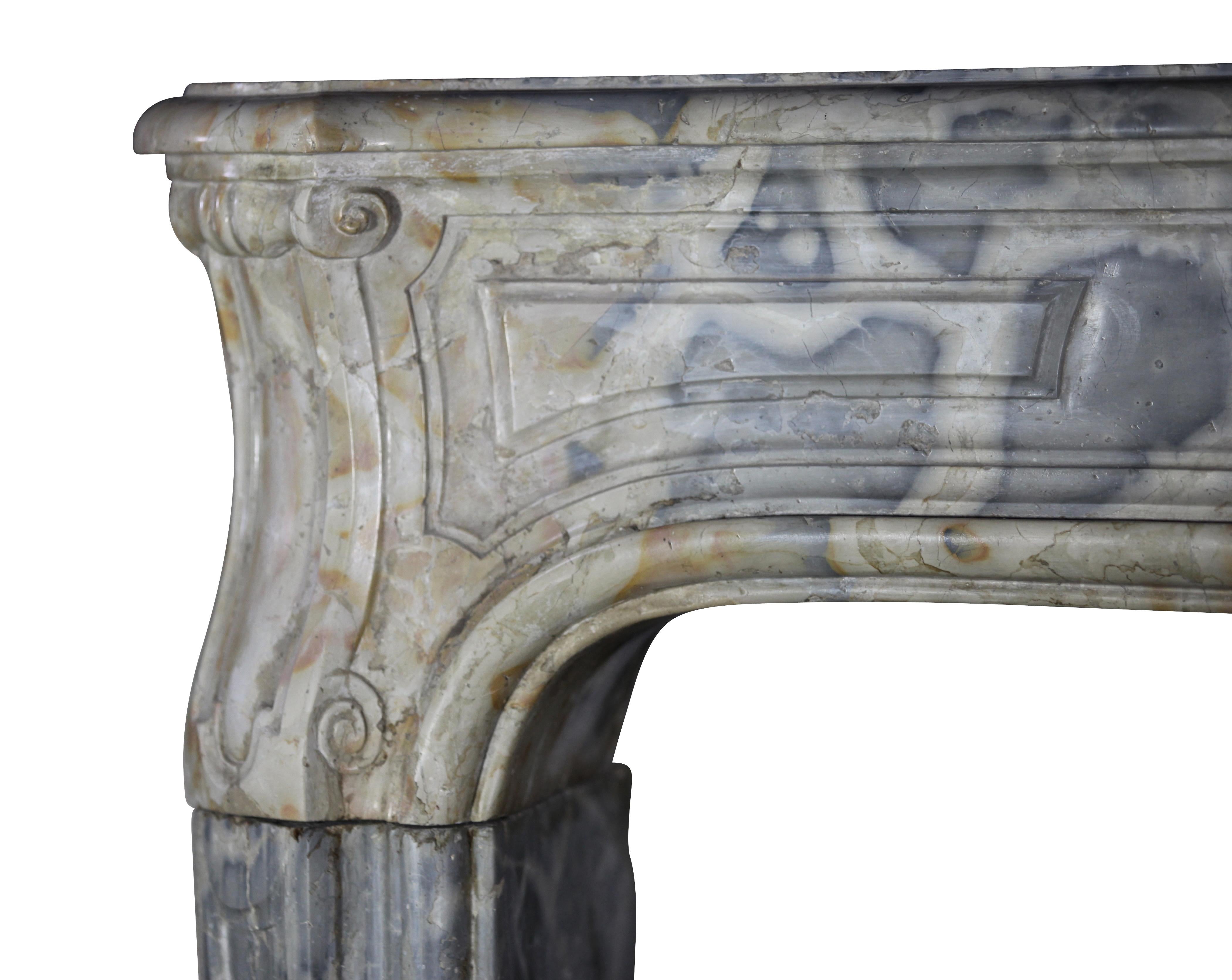 Pearl-Grey & Beige 18th C. Chimney Piece - Refined Luxury Design Concepts For Sale 9