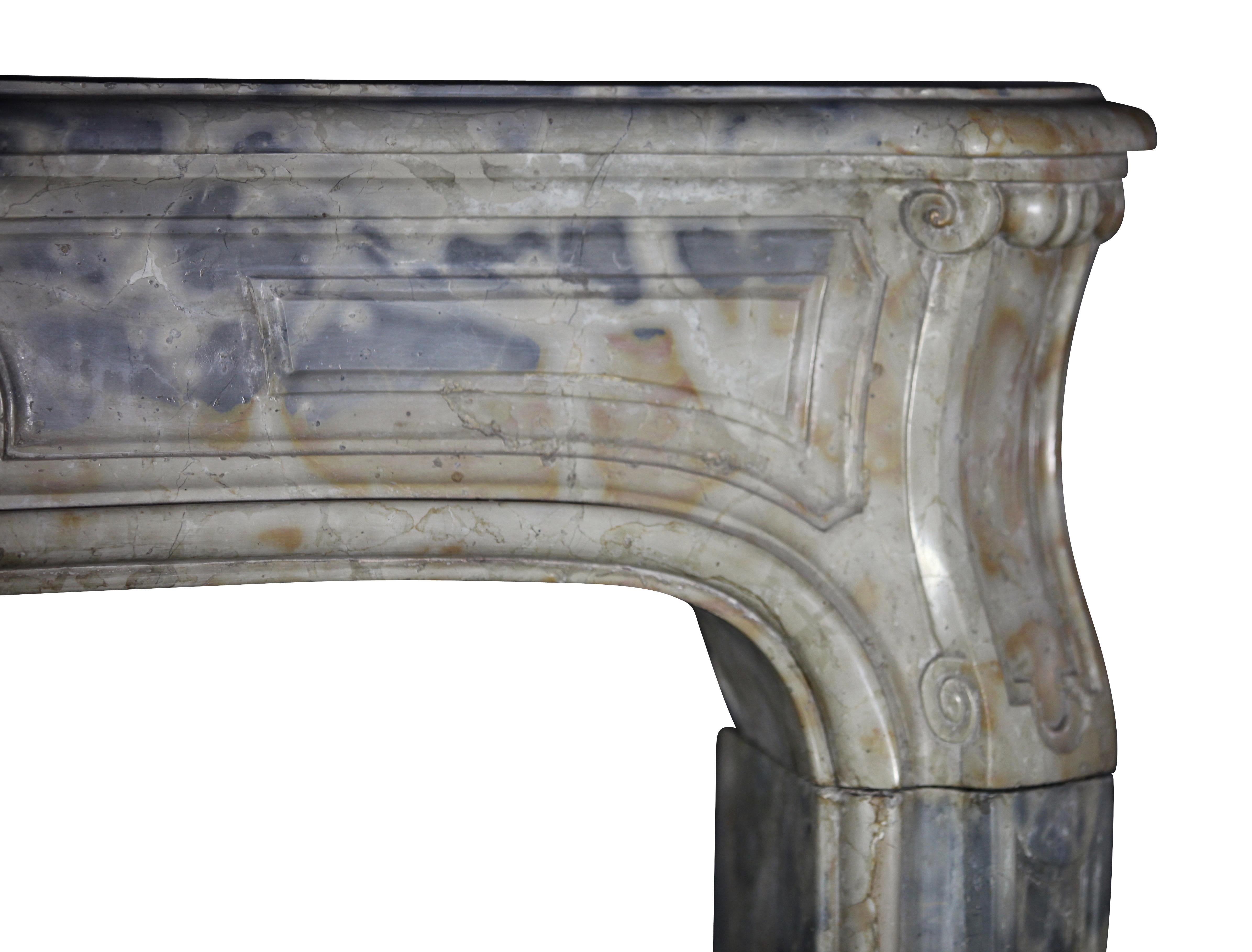 Pearl-Grey & Beige 18th C. Chimney Piece - Refined Luxury Design Concepts For Sale 10