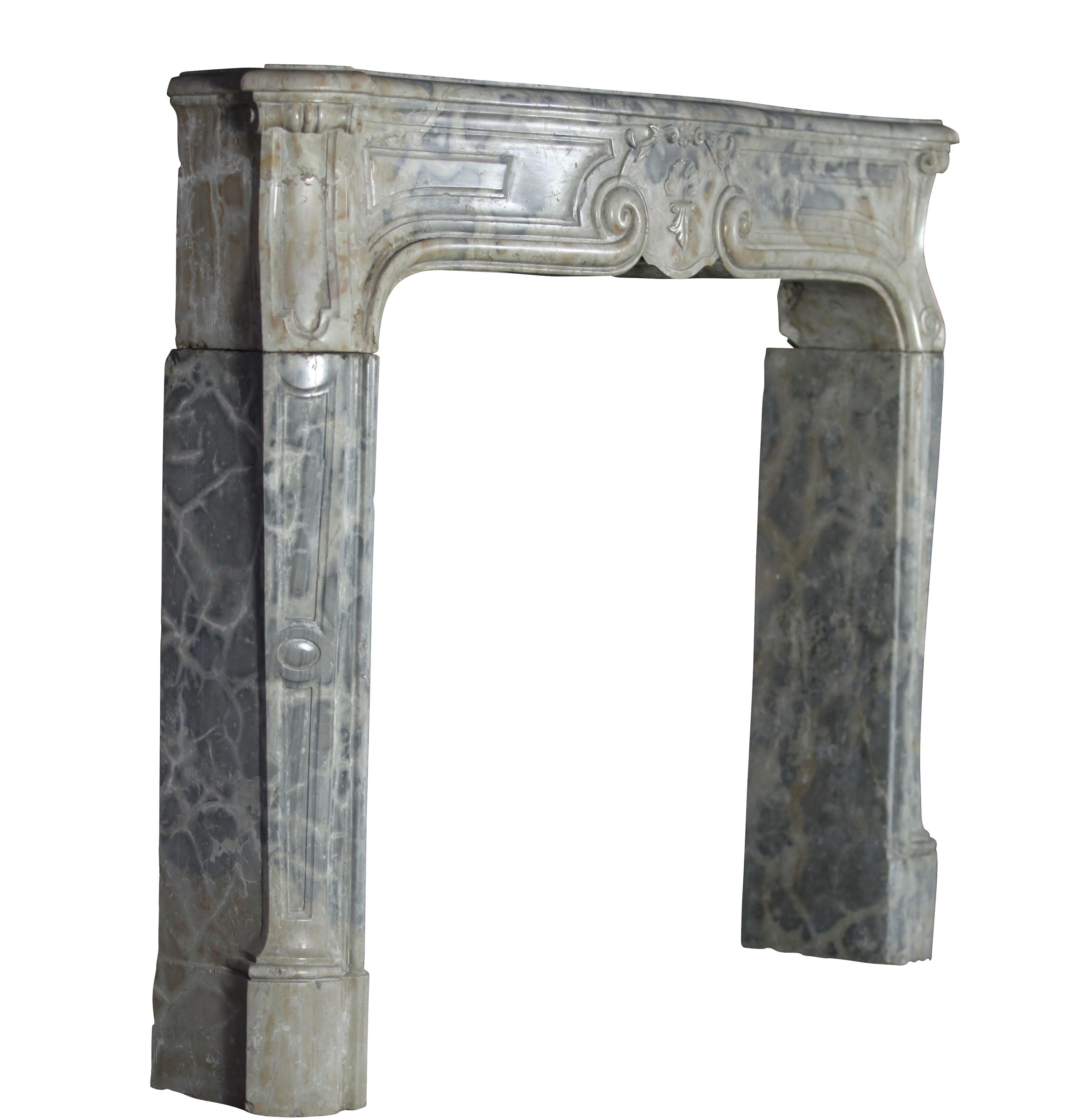 Pearl-Grey & Beige 18th C. Chimney Piece - Refined Luxury Design Concepts For Sale 2