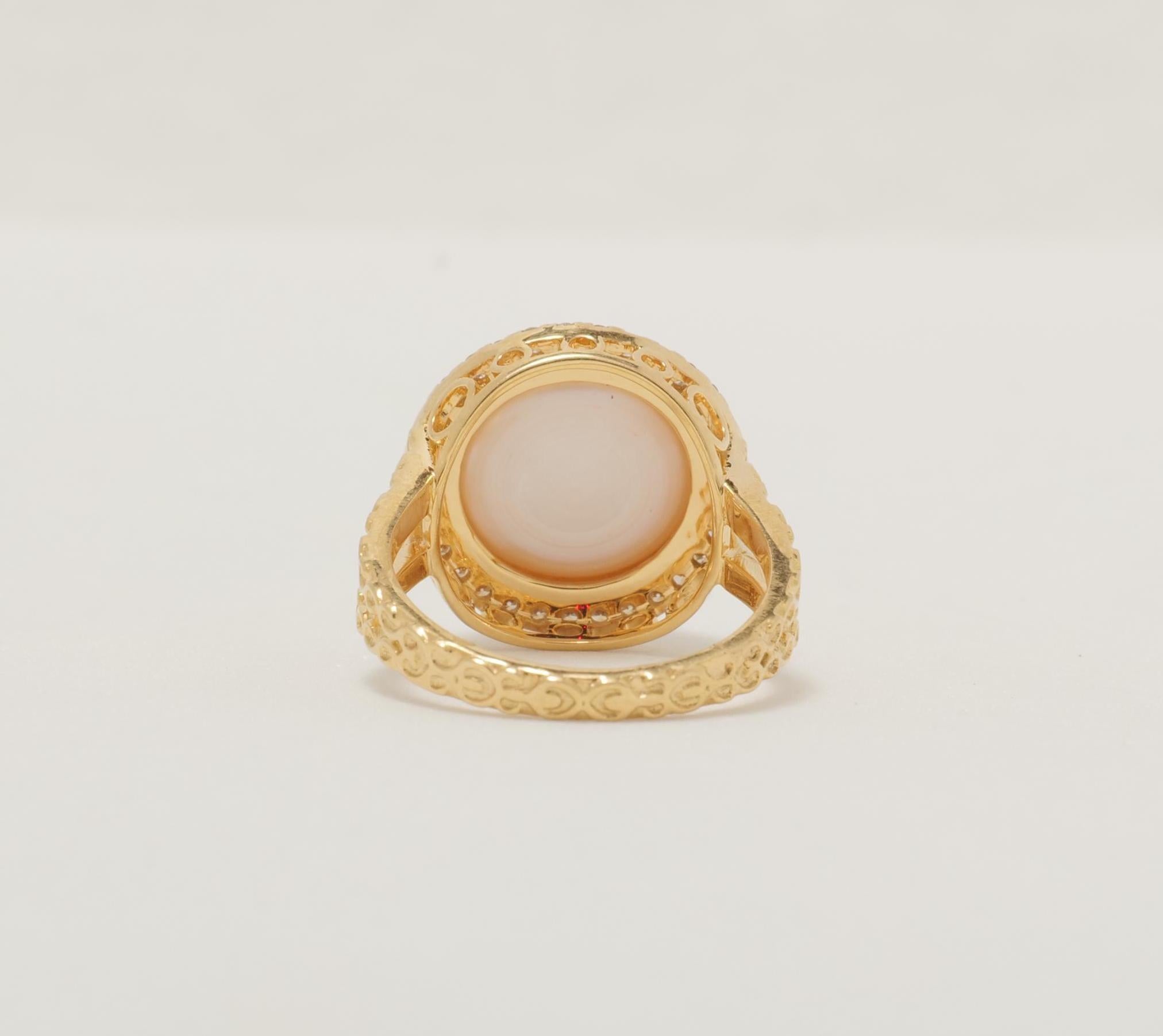 Donna Anello con diamante a forma di perla in oro massiccio 14K (certificato) in vendita