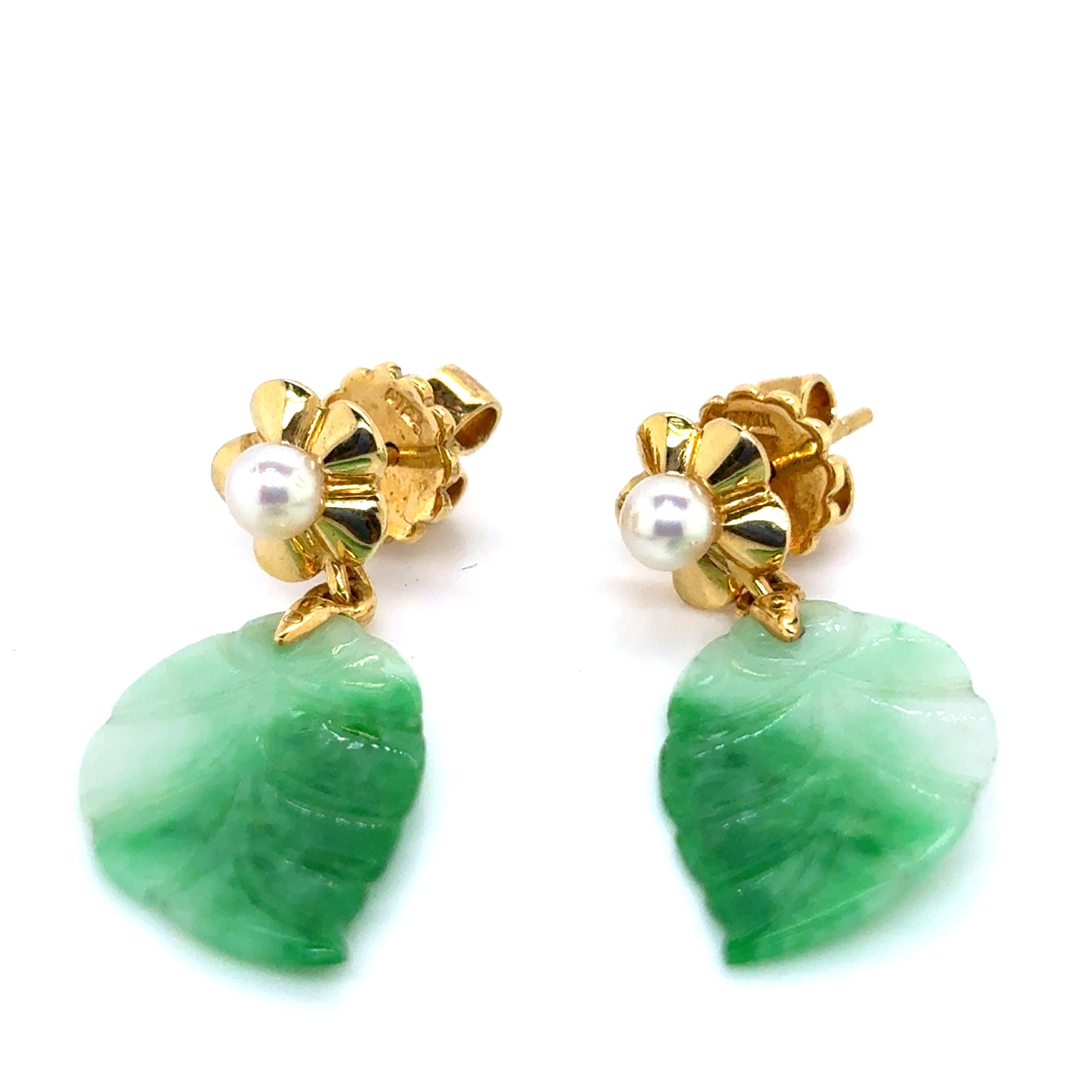 Orecchini di perle e foglie di giada in vendita 4