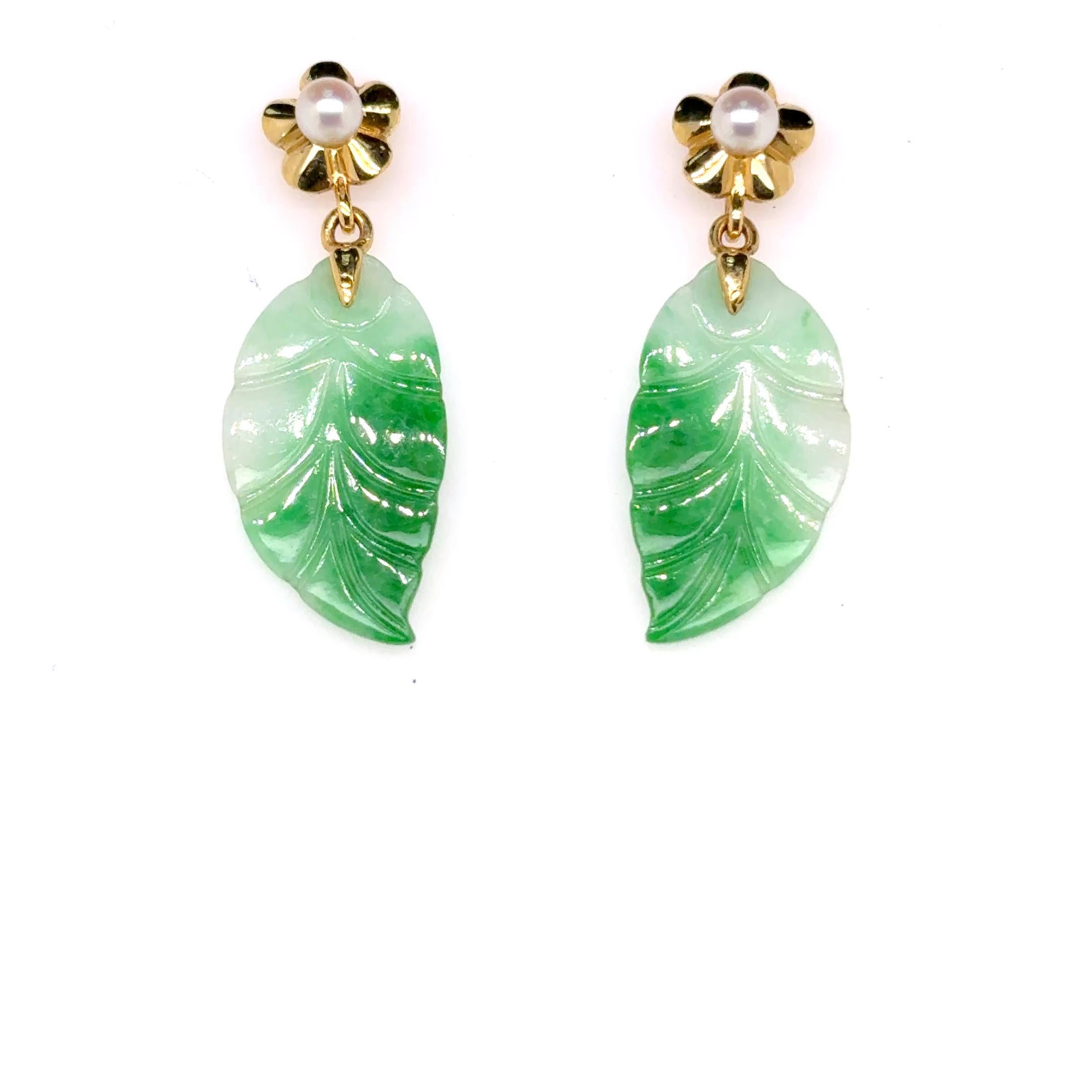 Orecchini di perle e foglie di giada In condizioni Nuovo in vendita a Hong Kong, HK