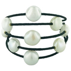 Bracelet manchette en perles, bracelet souple et audacieux en perles de culture véritables, noir et blanc