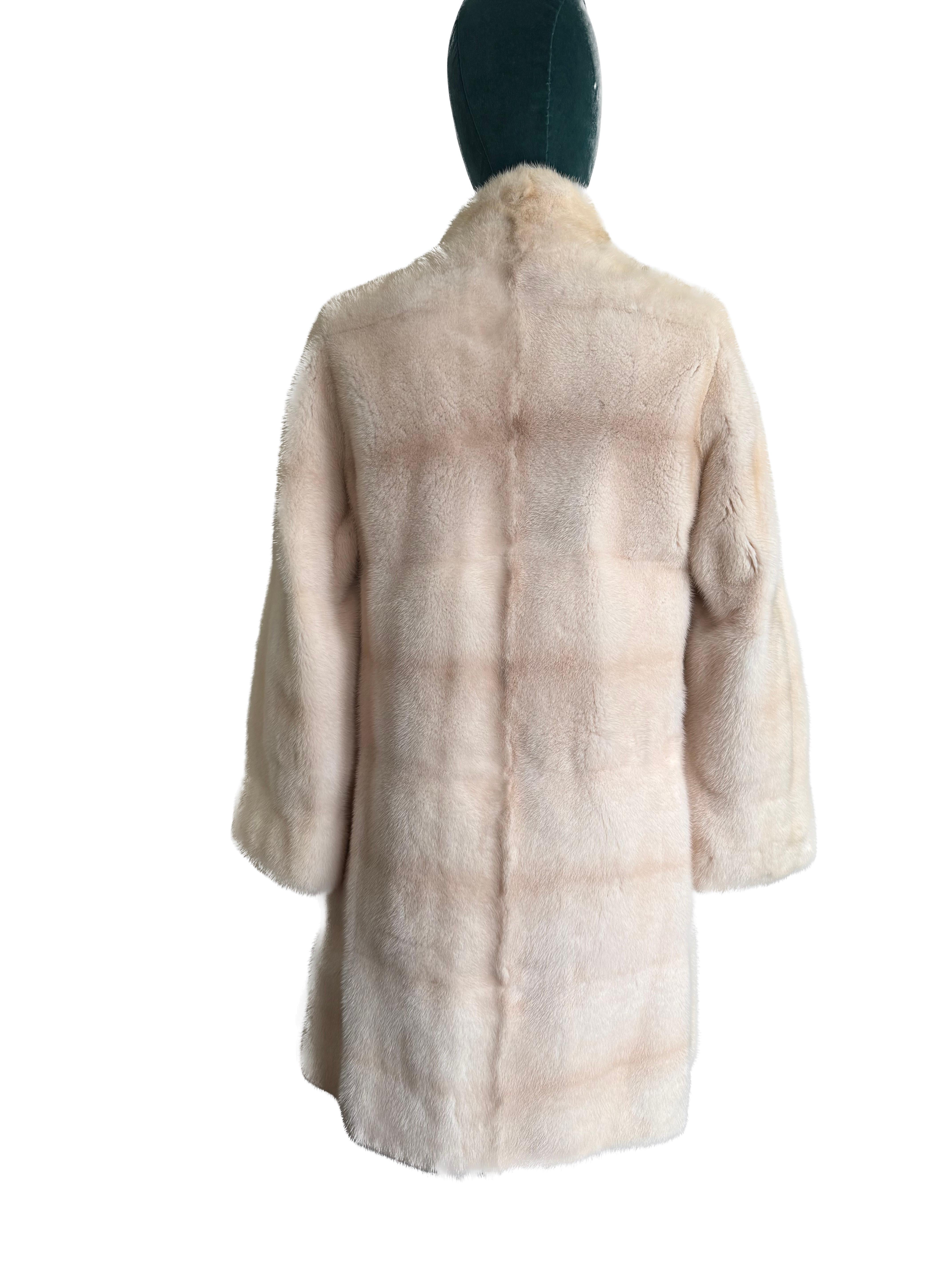 Pearl Mink Coat  In New Condition For Sale In Toronto, CA
