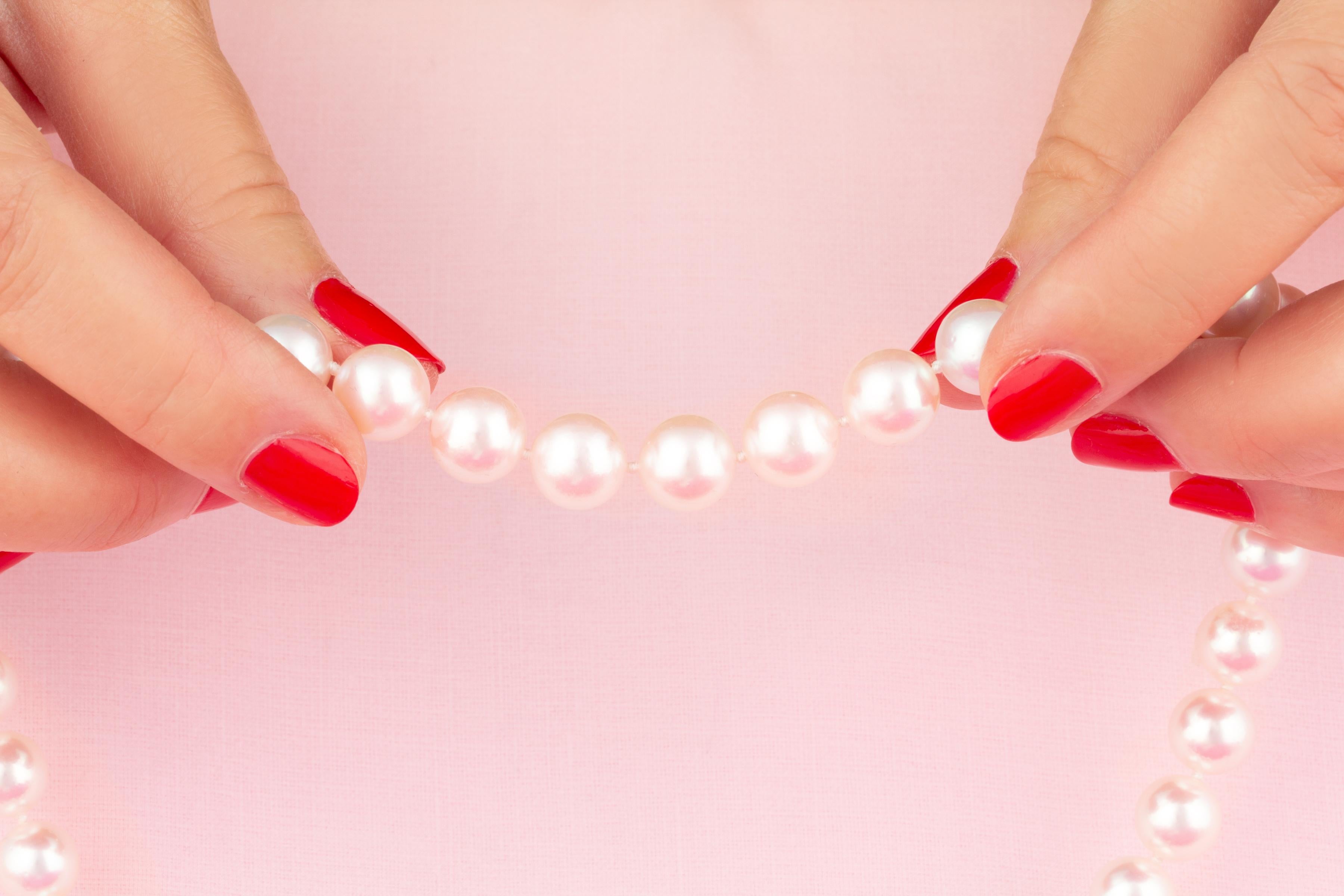 Pearl Necklace 10mm Design by Ella Gafter For Sale 3