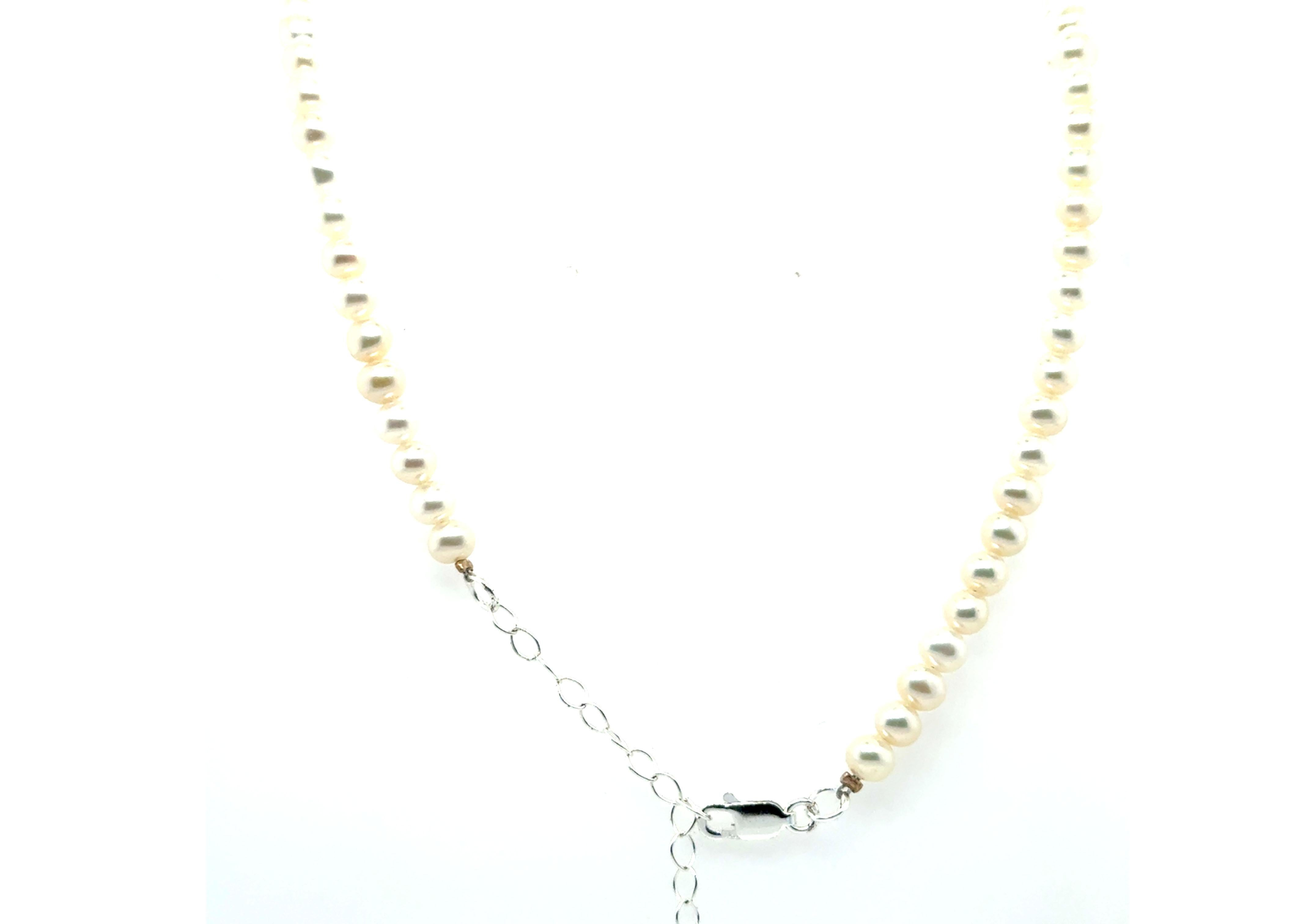 Brand New 5-5.5mm Pearl Necklace 20 Inch Strand of Pearls Pink/White Luster Sterling Silver



Features 94 Genuine Natural 5-5.5mm Pearls

Has Built in Extender

Can Be Worn from 18-20 Inches

Sterling Silver Extender and Clasp

100% Natural Pearls