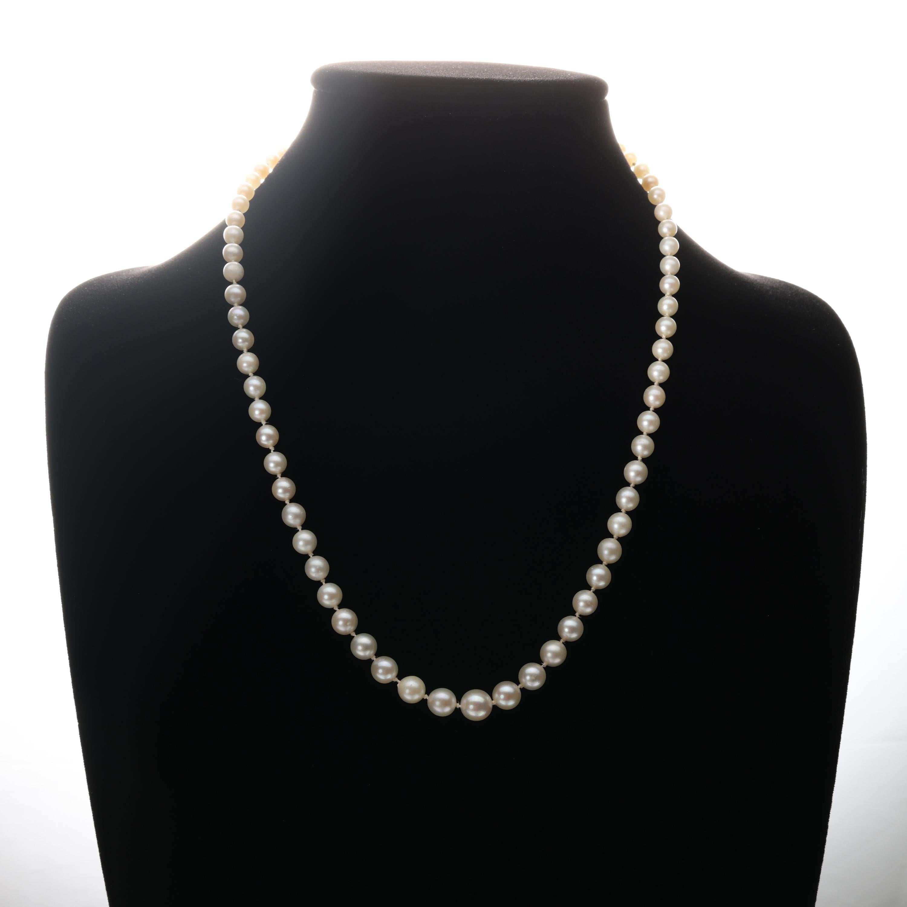 Rétro Collana di perle Art Deco Circa 1940s Perle coltivate Akoya Chiusura con diamanti 21