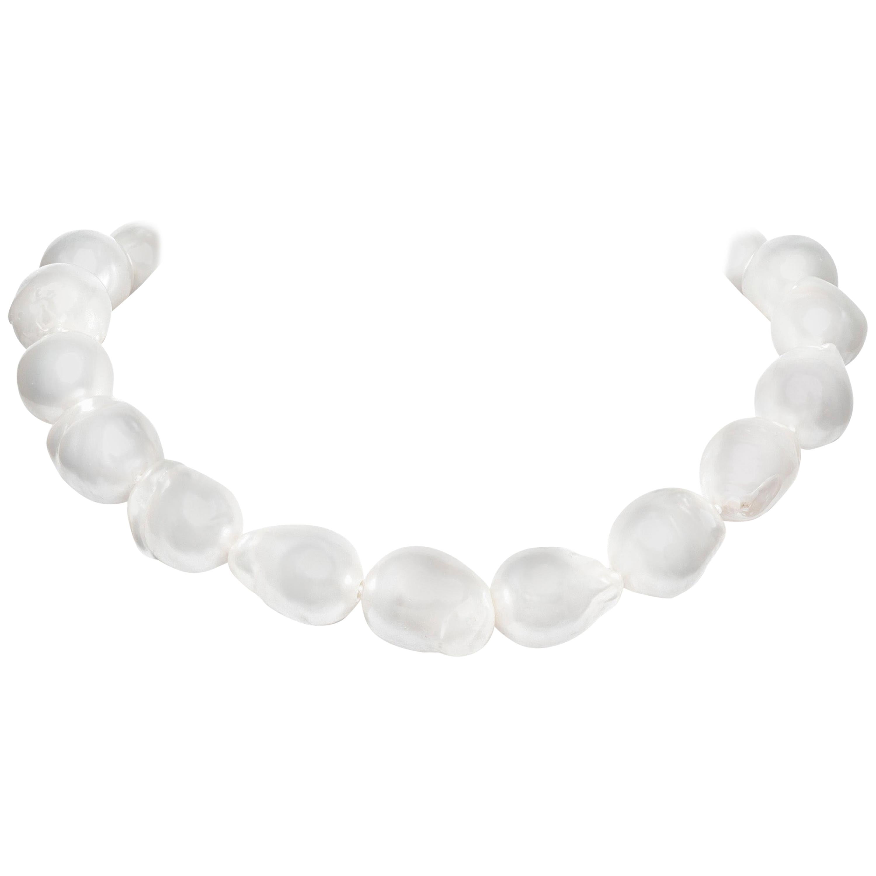 Perlenkette mit Perlen im Angebot