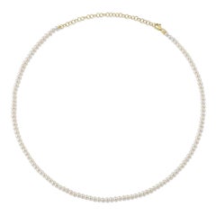 Pearl Necklace in 14K Yellow Gold