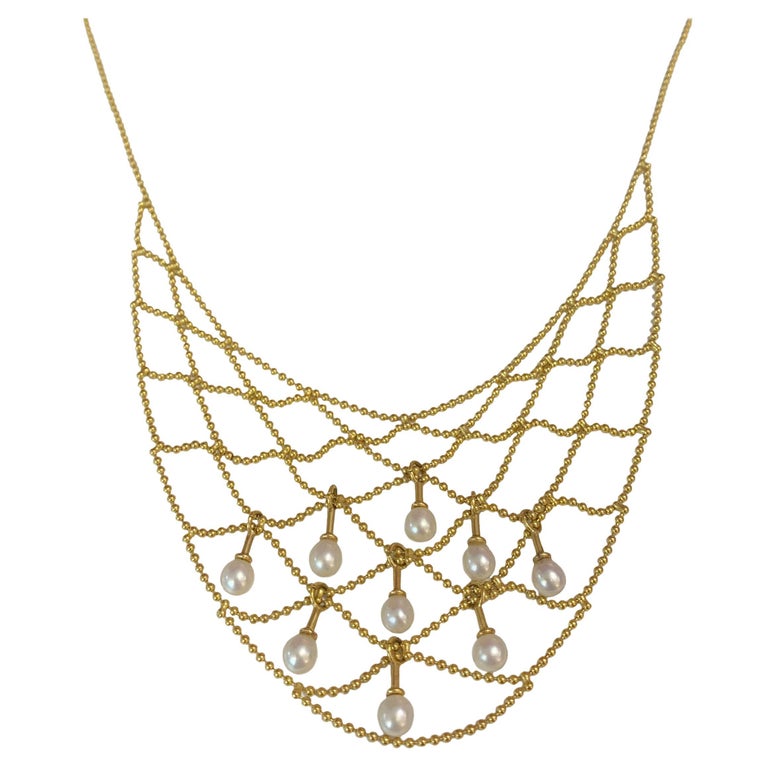Pearl Necklace in 14k Yellow Gold For Sale at 1stDibs