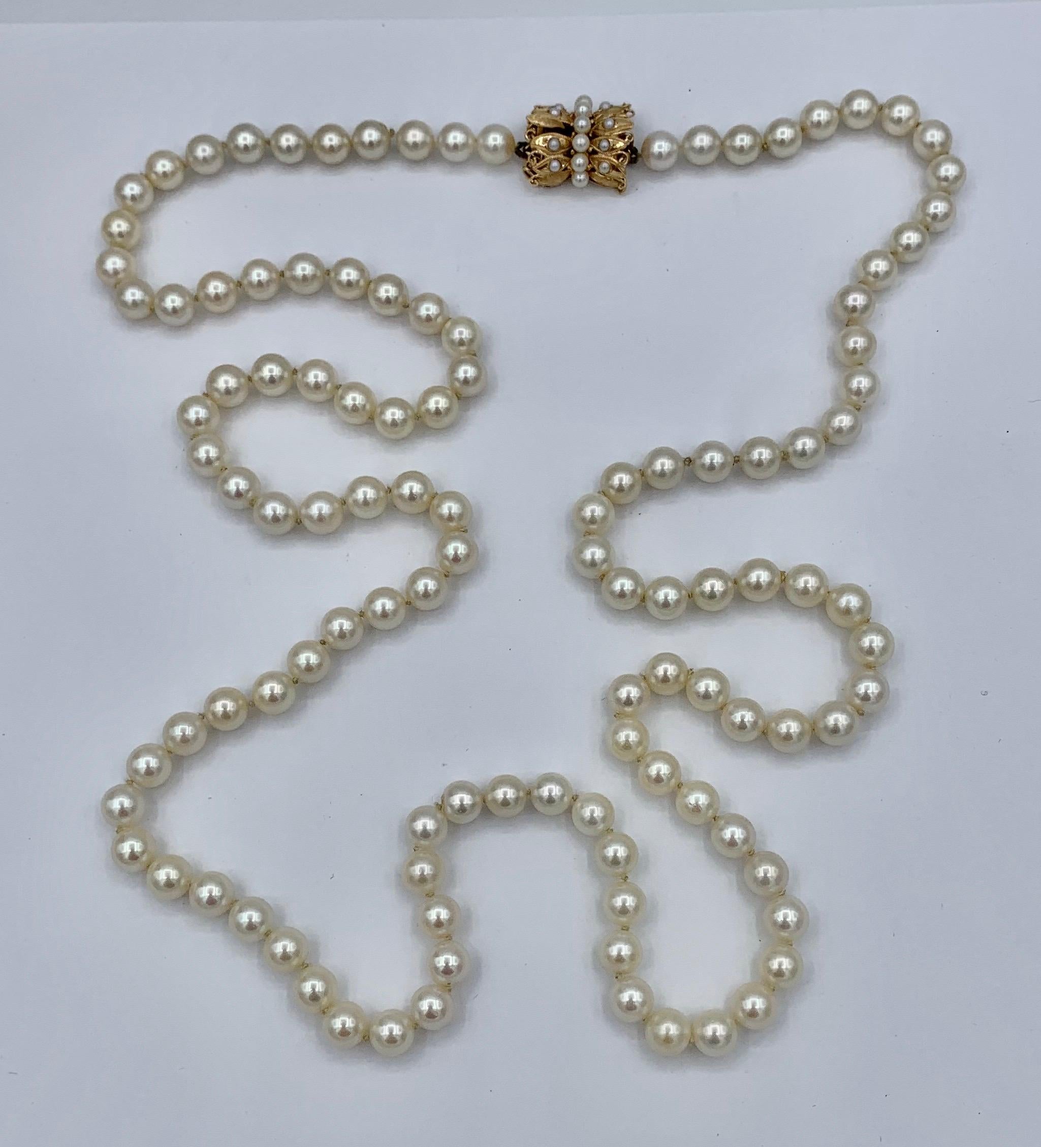 Pearl Necklace Retro 14 Karat Gold Clasp Ambassador Galbraith Estate For Sale 1