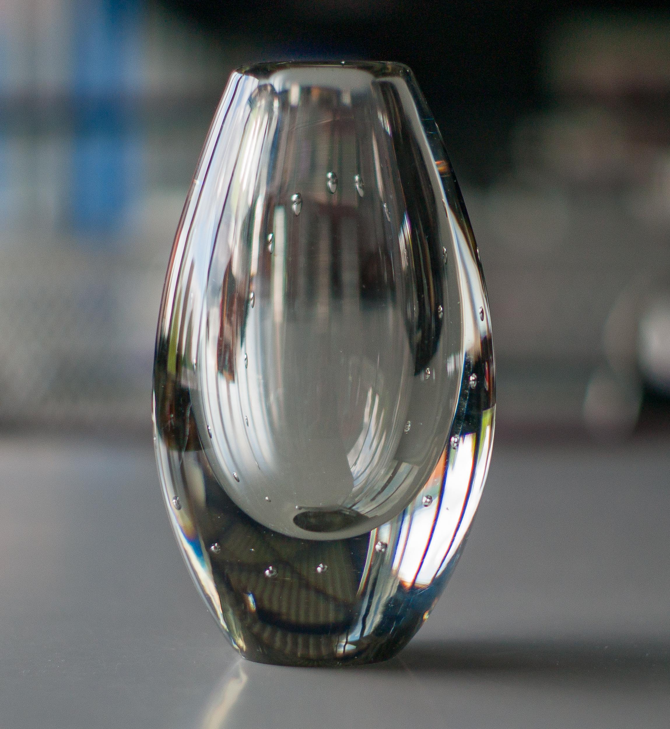 Finlandese Vaso con collana di perle di Gunnel Nyman in vendita