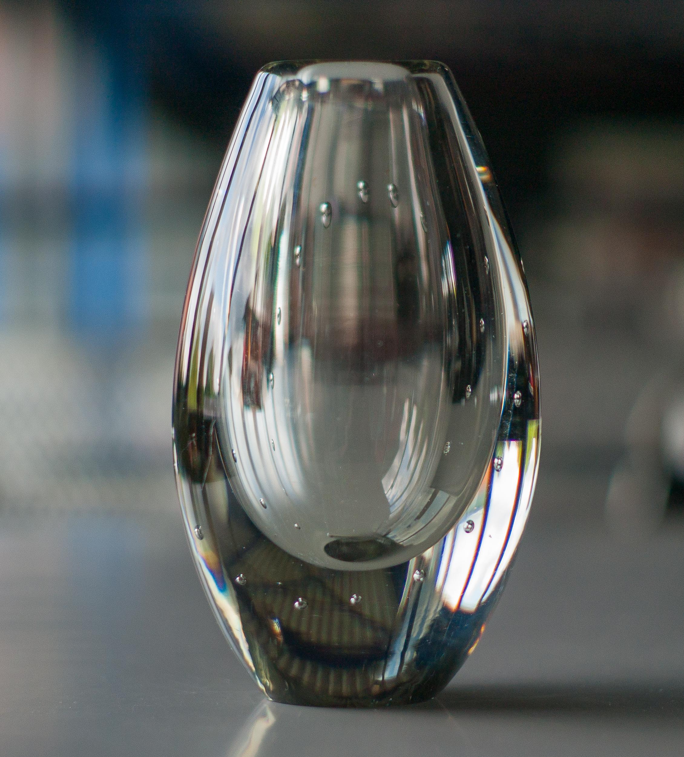 Vetro soffiato Vaso con collana di perle di Gunnel Nyman in vendita