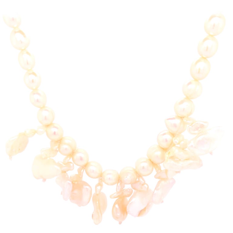 Pearl Necklace with Baroque Drops For Sale at 1stDibs