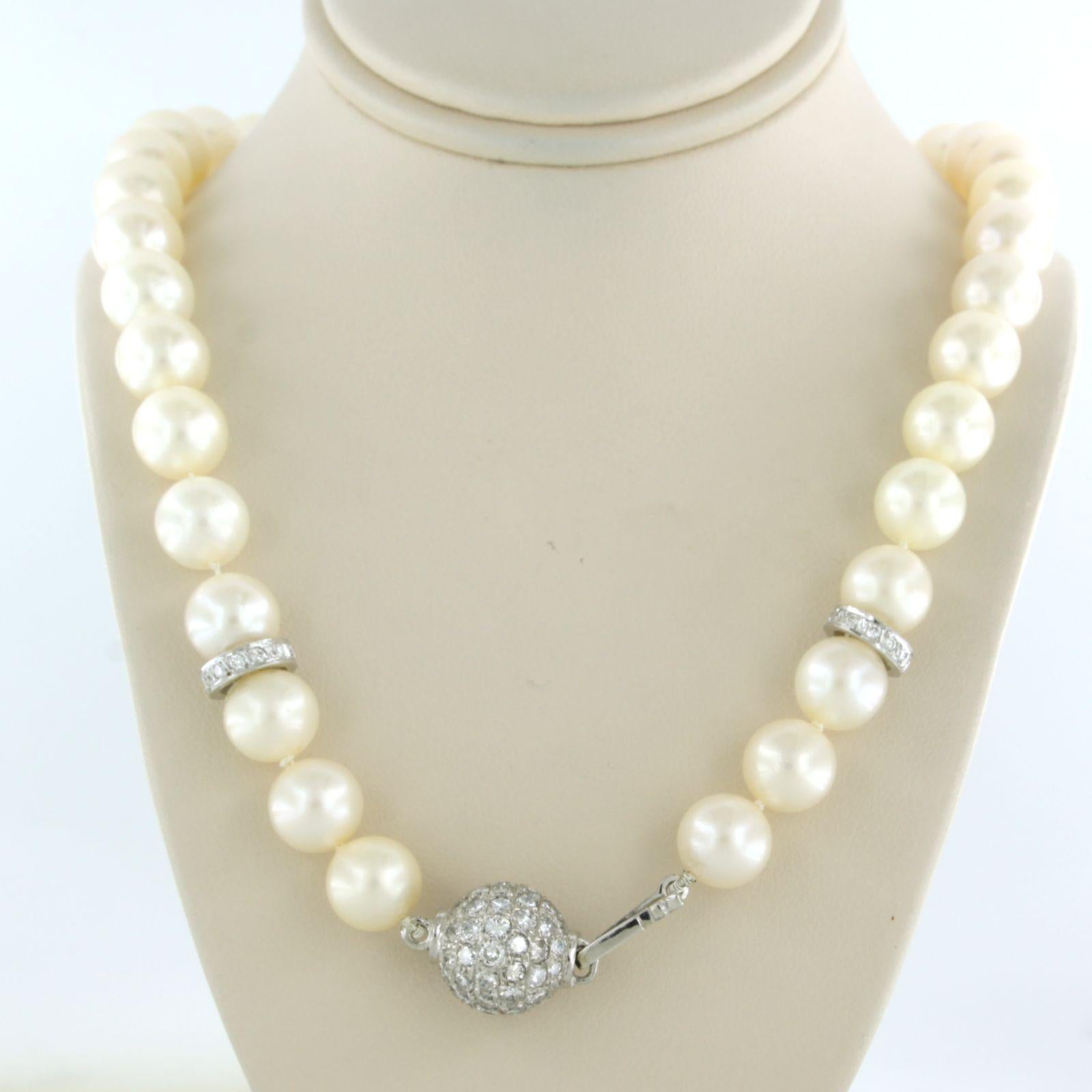 Women's Pearl necklace with Diamond lock up to 2.20ct 18k gold For Sale