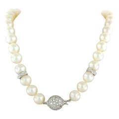 Pearl necklace with Diamond lock up to 2.20ct 18k gold