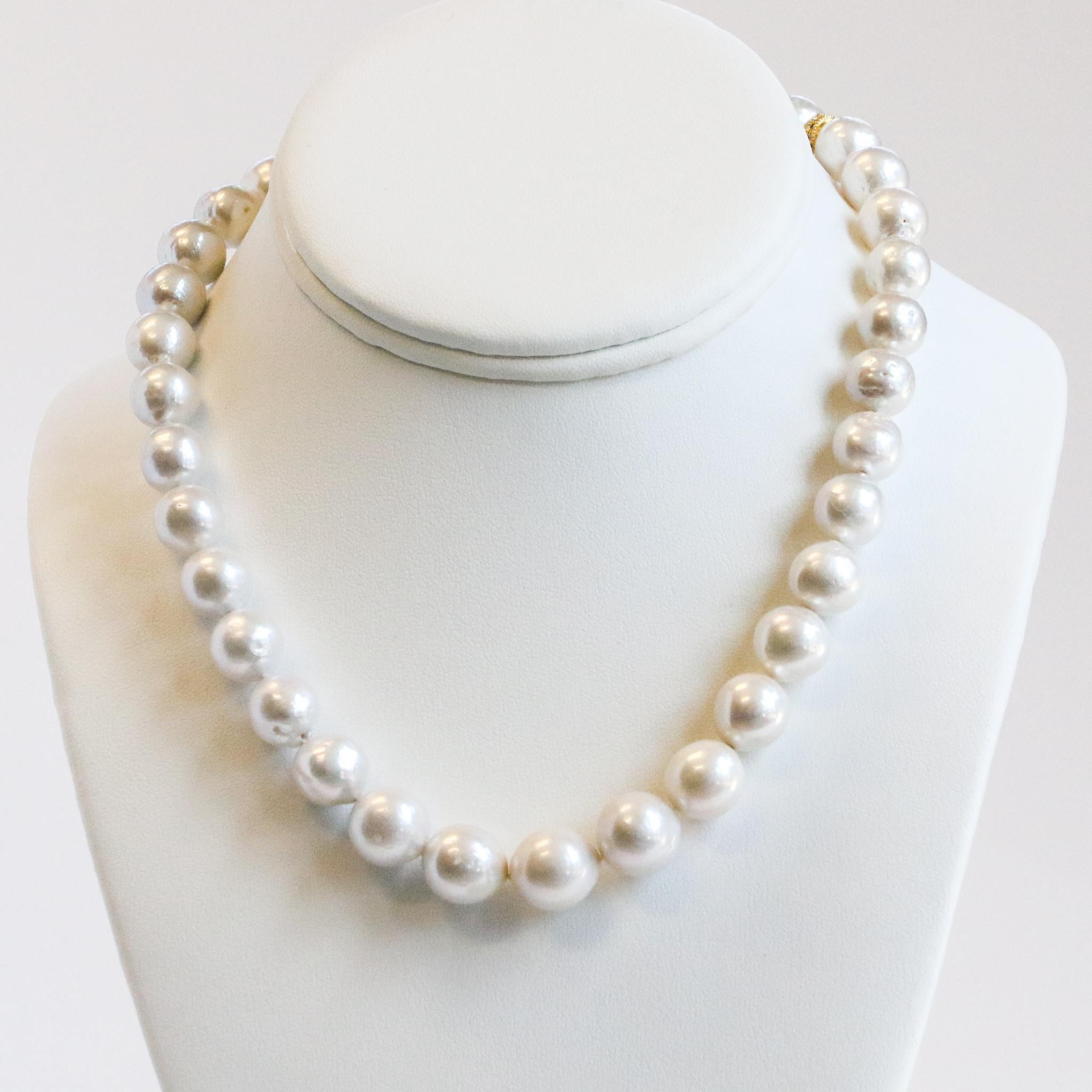 Pearl Necklace with White Sapphire In New Condition For Sale In Carlsbad, CA