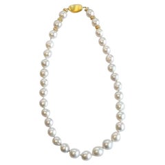 Pearl Necklace with White Sapphire