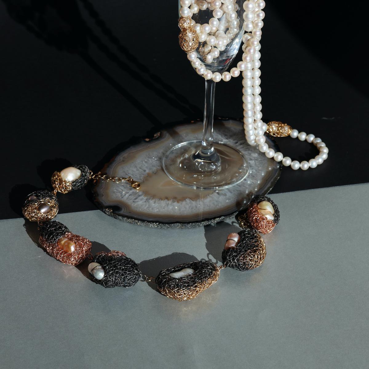 Pearl One-off Statement Necklace combined in different materials by the Artist For Sale 5
