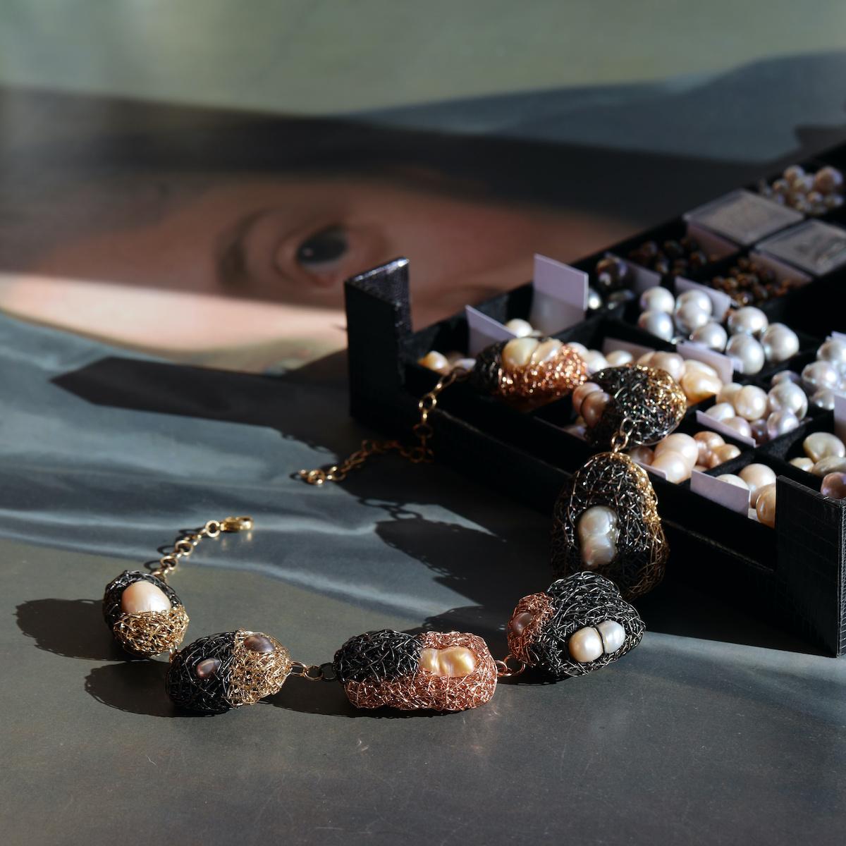 Pearl One-off Statement Necklace combined in different materials by the Artist In New Condition For Sale In Engelberg, CH