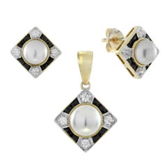 Pendentif et boucles d
oreilles carrés en or jaune 14k avec perles, onyx et diamants