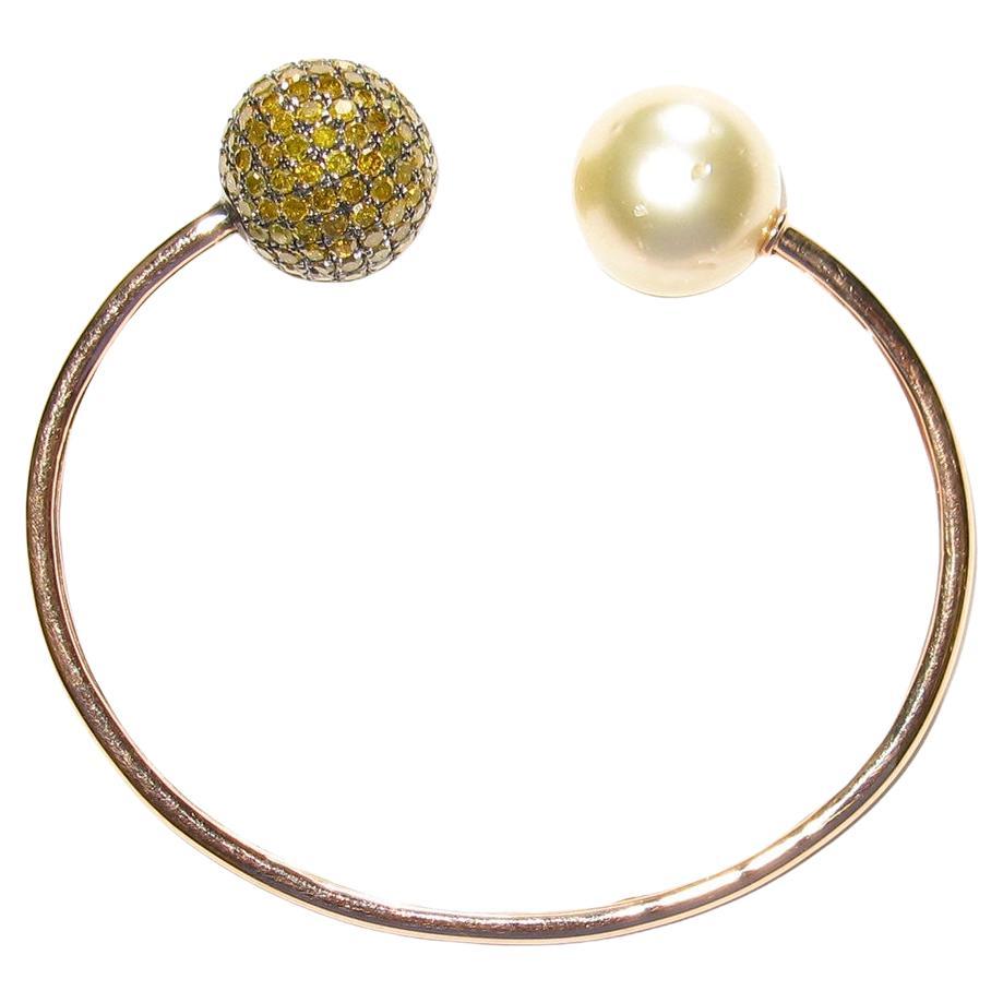 Pearl & Pave Diamond Beads Bracelet Made In 18k Gold For Sale