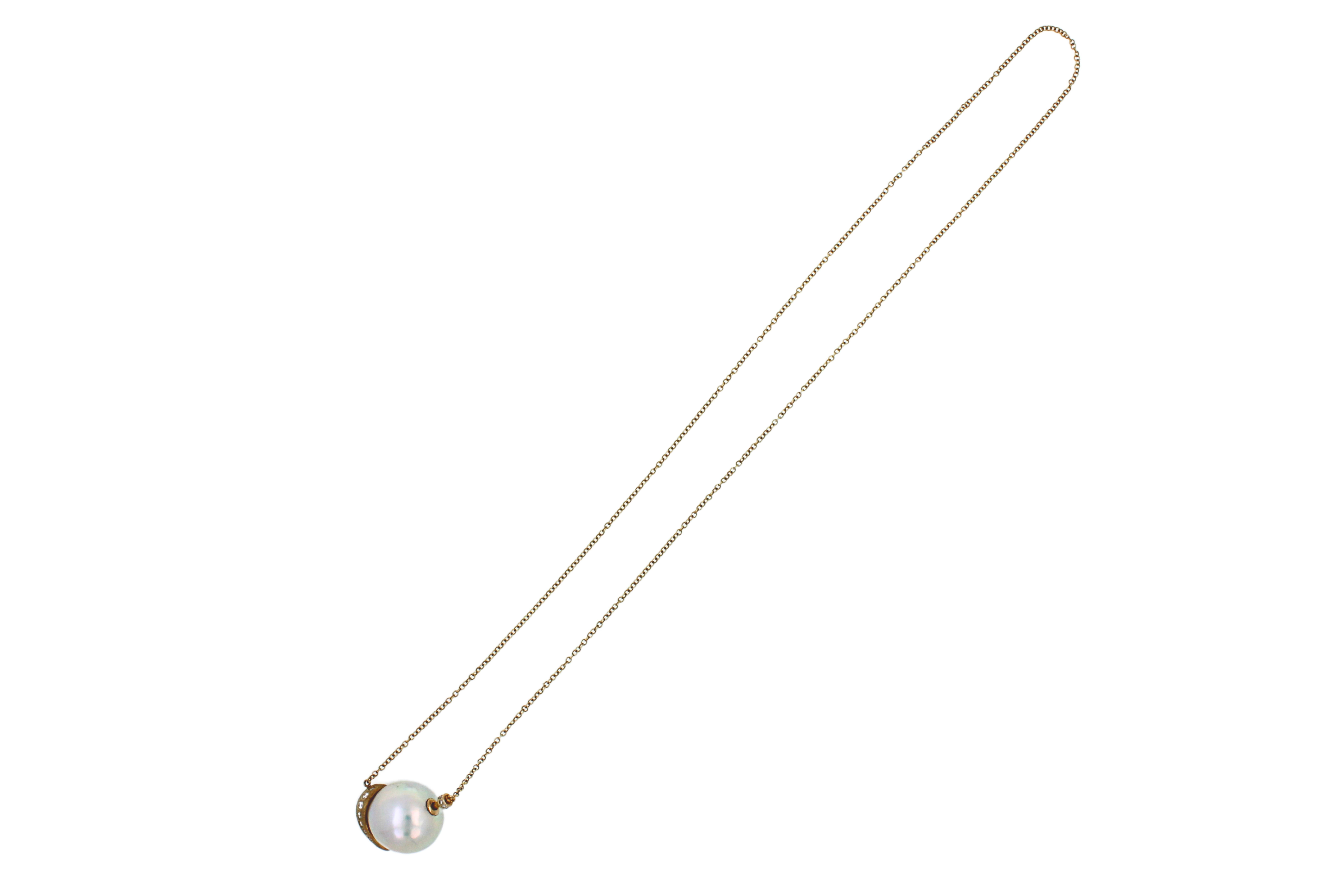 Moderne Collier pendentif en or 18K Statin avec perle blanche des mers du Sud et diamant en vente