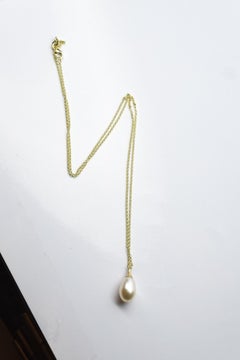 Pearl pendant necklace 14KT yellow gold