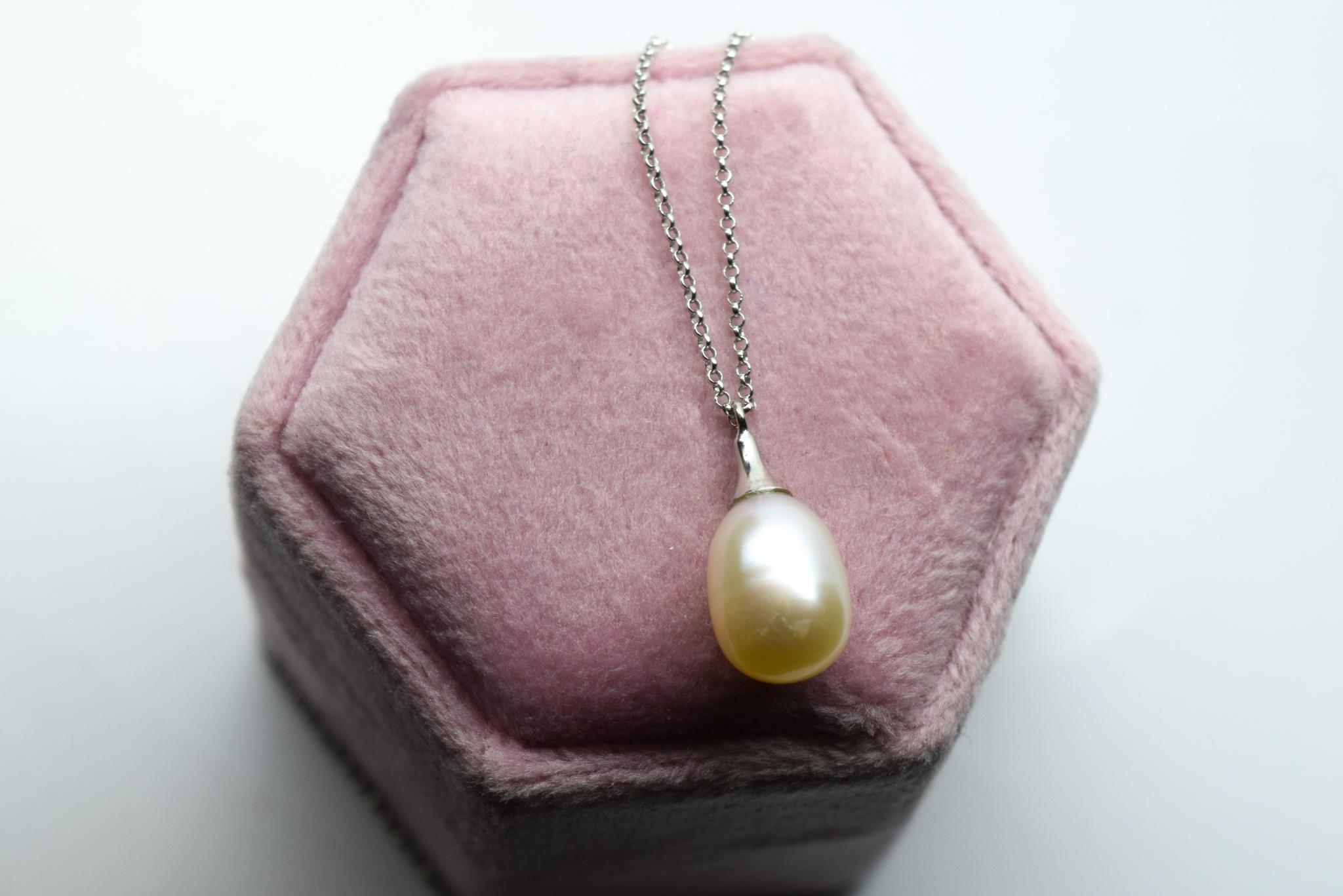 Pearl pendant necklace 14KT yellow gold For Sale 3