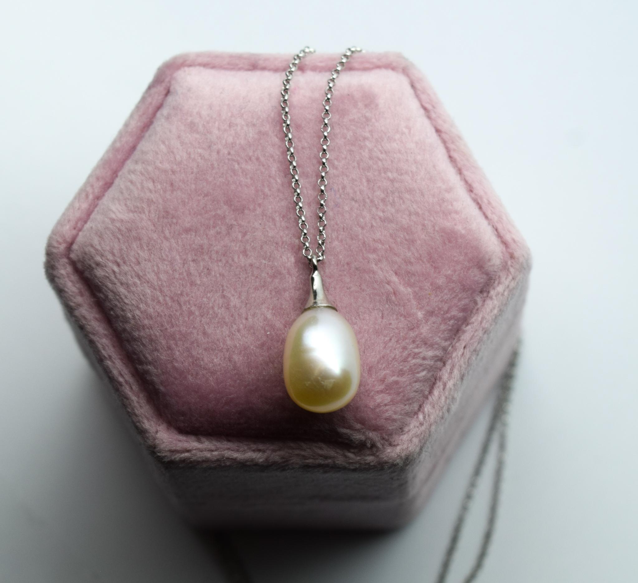 Pearl pendant necklace 14KT yellow gold For Sale 4