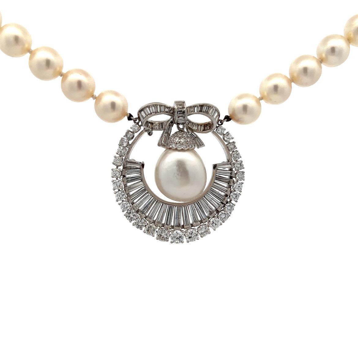 Pearl Pendant Necklace For Sale