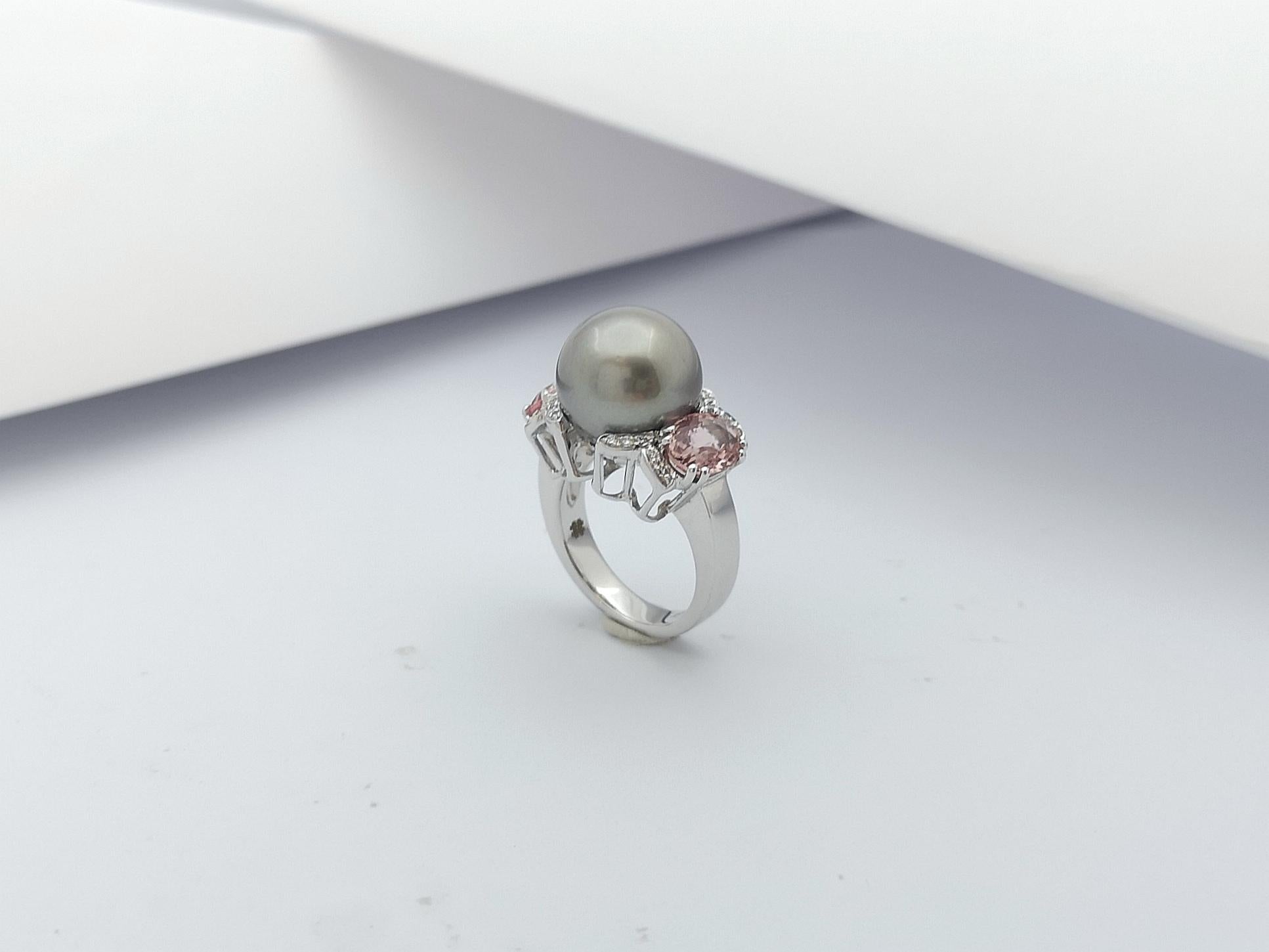 Ring mit Perlen, rosa Saphiren und Diamanten aus 18 Karat Weißgold im Angebot 7