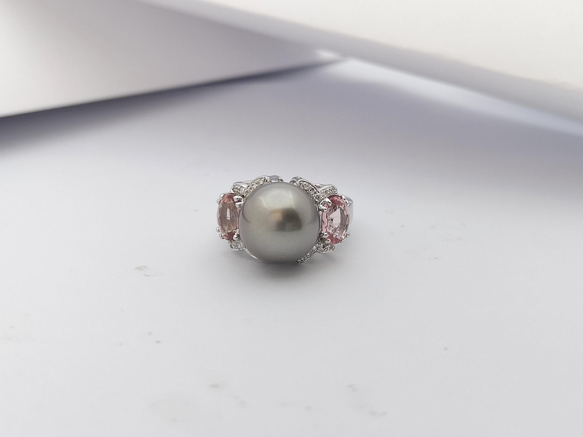 Ring mit Perlen, rosa Saphiren und Diamanten aus 18 Karat Weißgold im Angebot 8