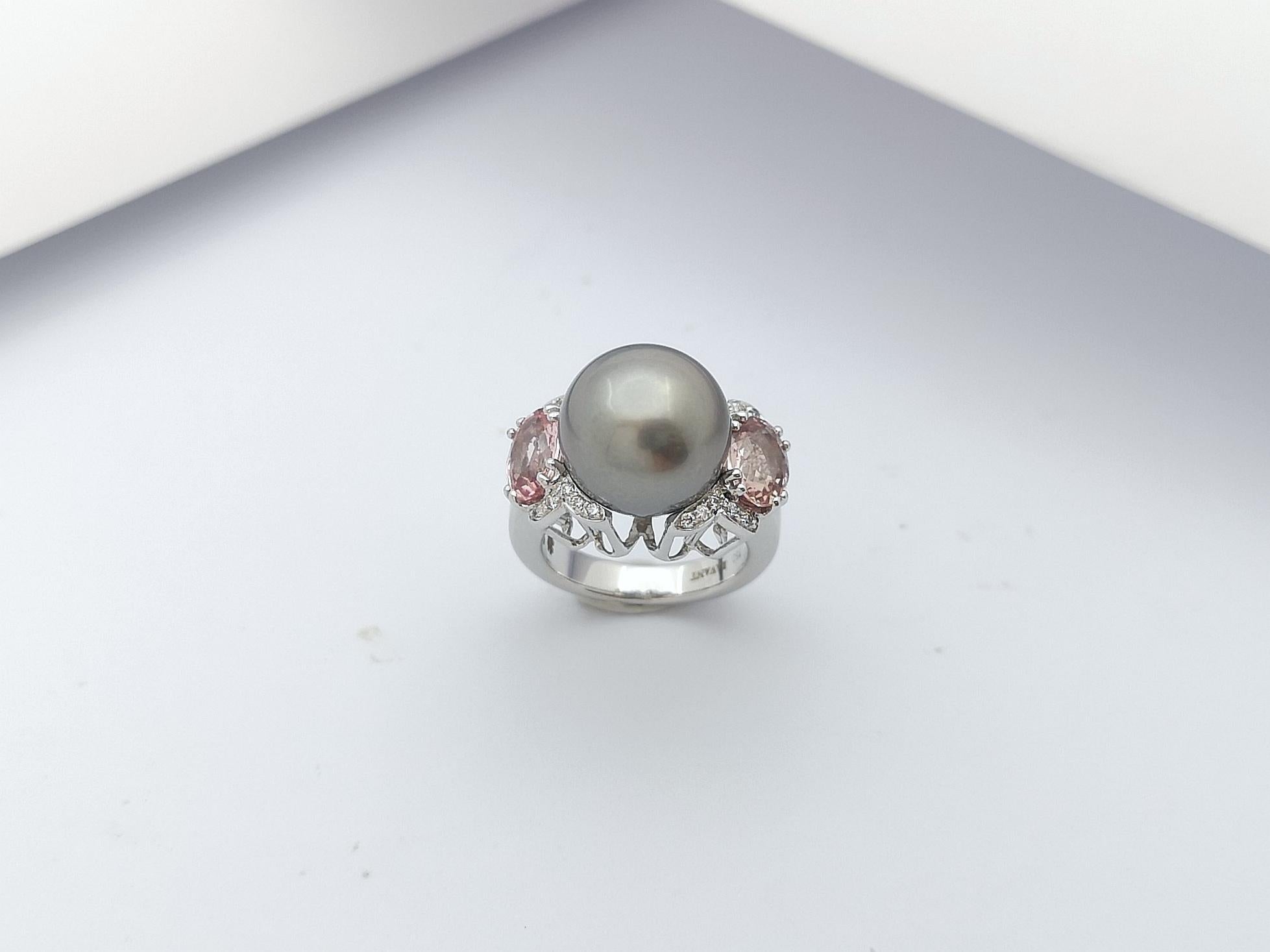 Ring mit Perlen, rosa Saphiren und Diamanten aus 18 Karat Weißgold im Angebot 13