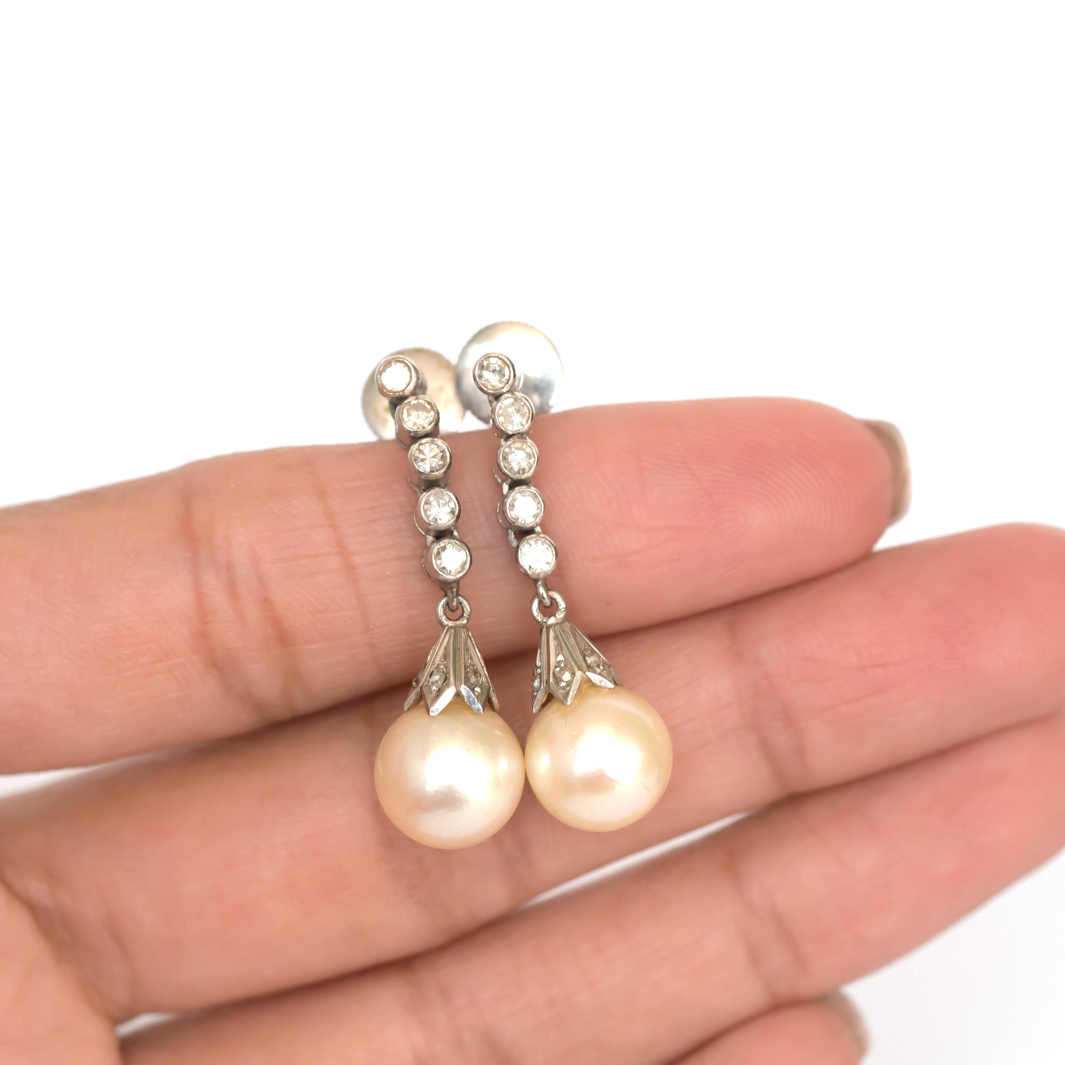 Pearl Platinum Earrings In Good Condition For Sale In Atlanta, GA