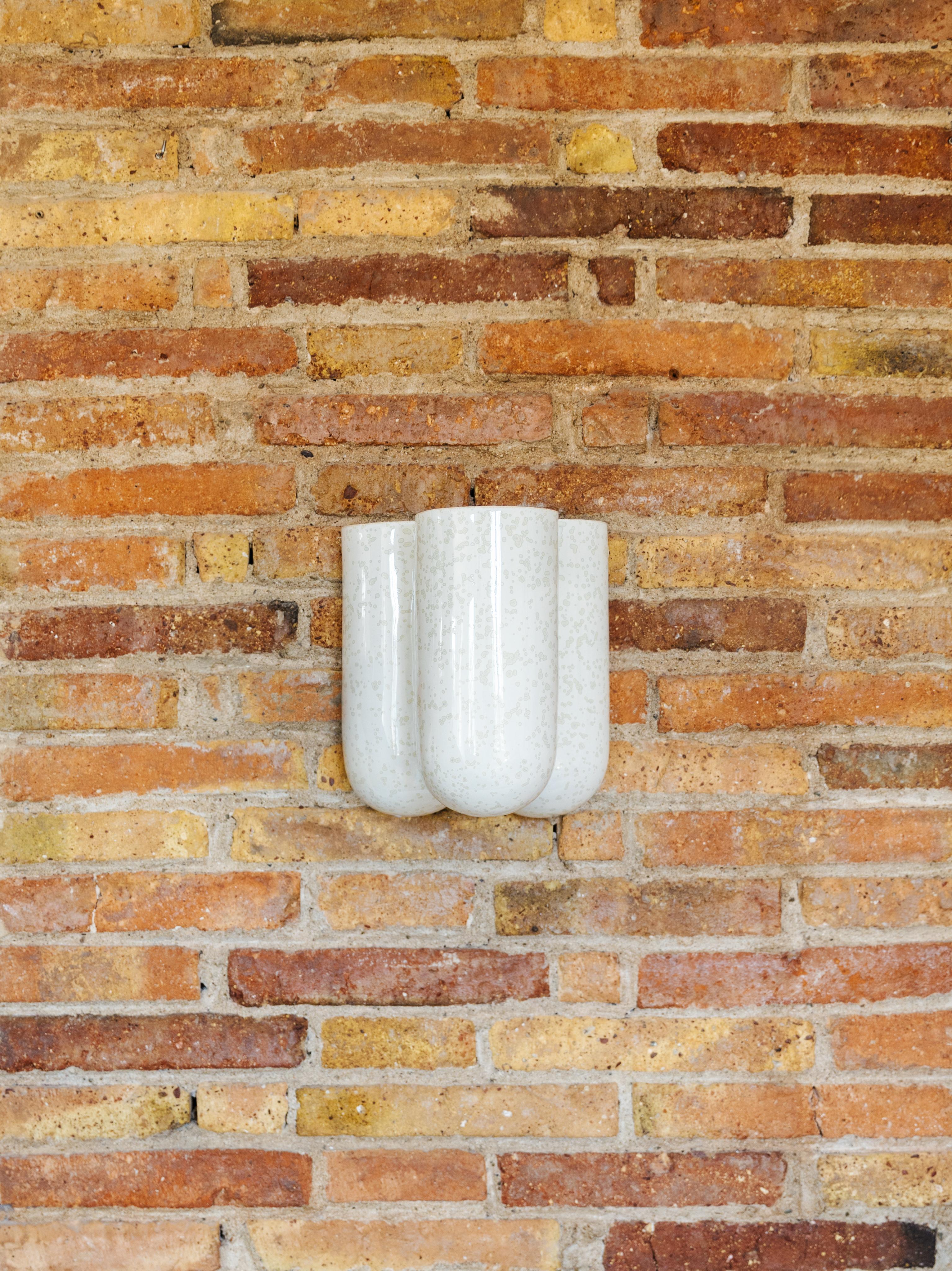Perlen Plus Brillance-Wandleuchte von Lisa Allegra (Französisch) im Angebot