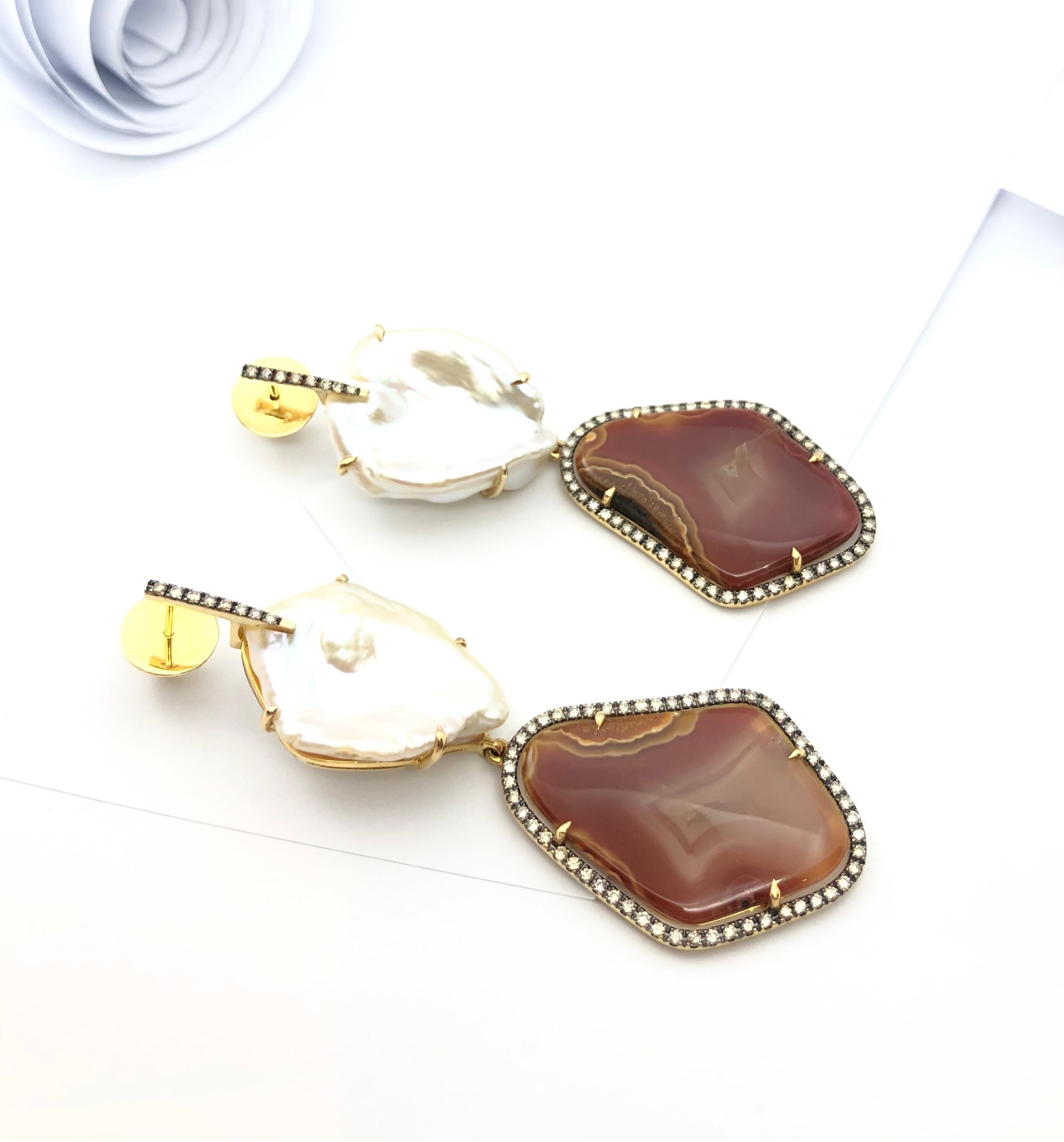Pearl, Quartz with Brown Diamond Earrings Set in 18 Karat Gold Settings In New Condition For Sale In Bangkok, TH