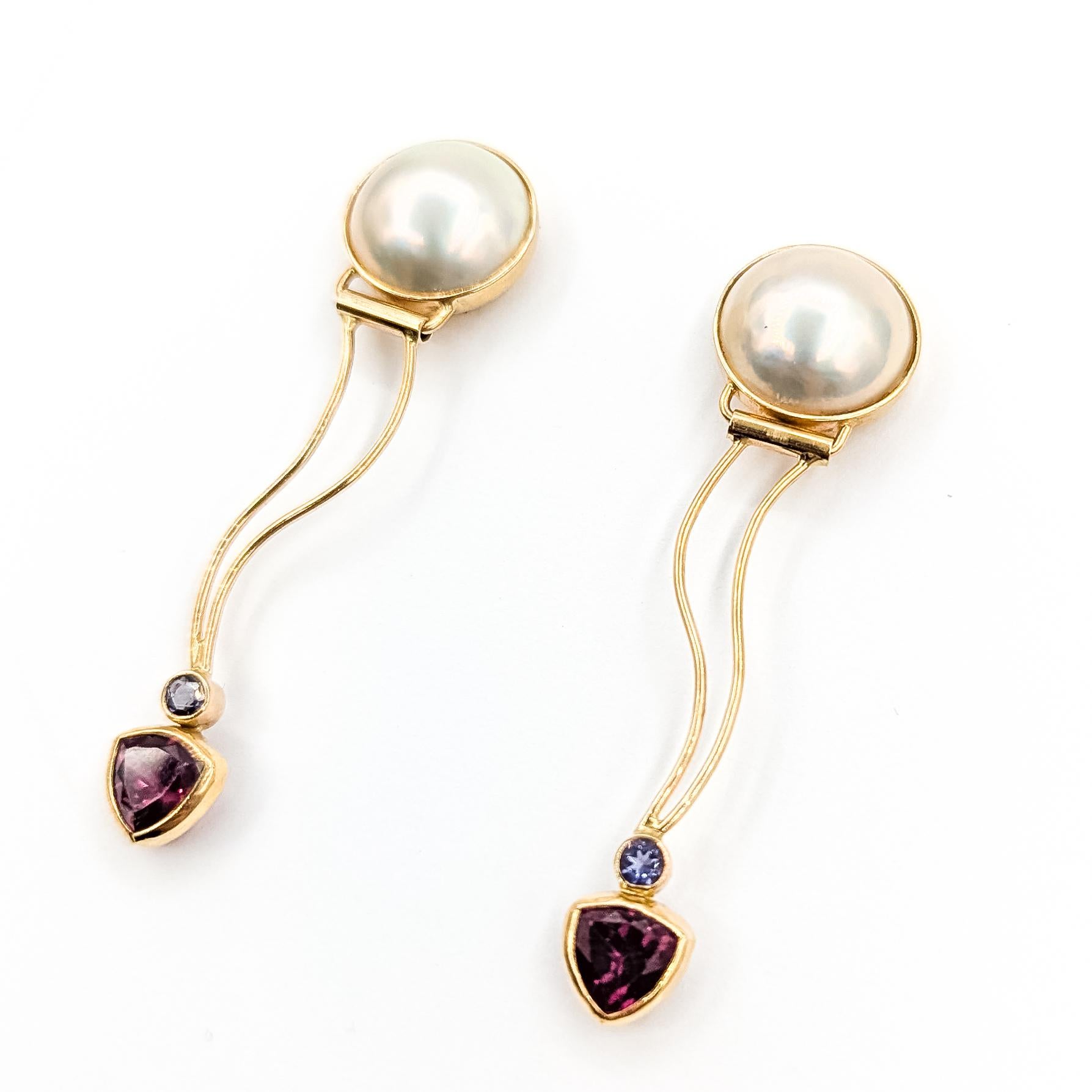Pendientes de perla, granate frambuesa y tanzanita en oro amarillo de 14k en venta 1
