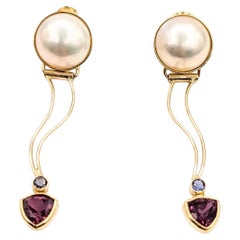 Orecchini con perle, granato lampone e tanzanite in oro giallo 14 carati