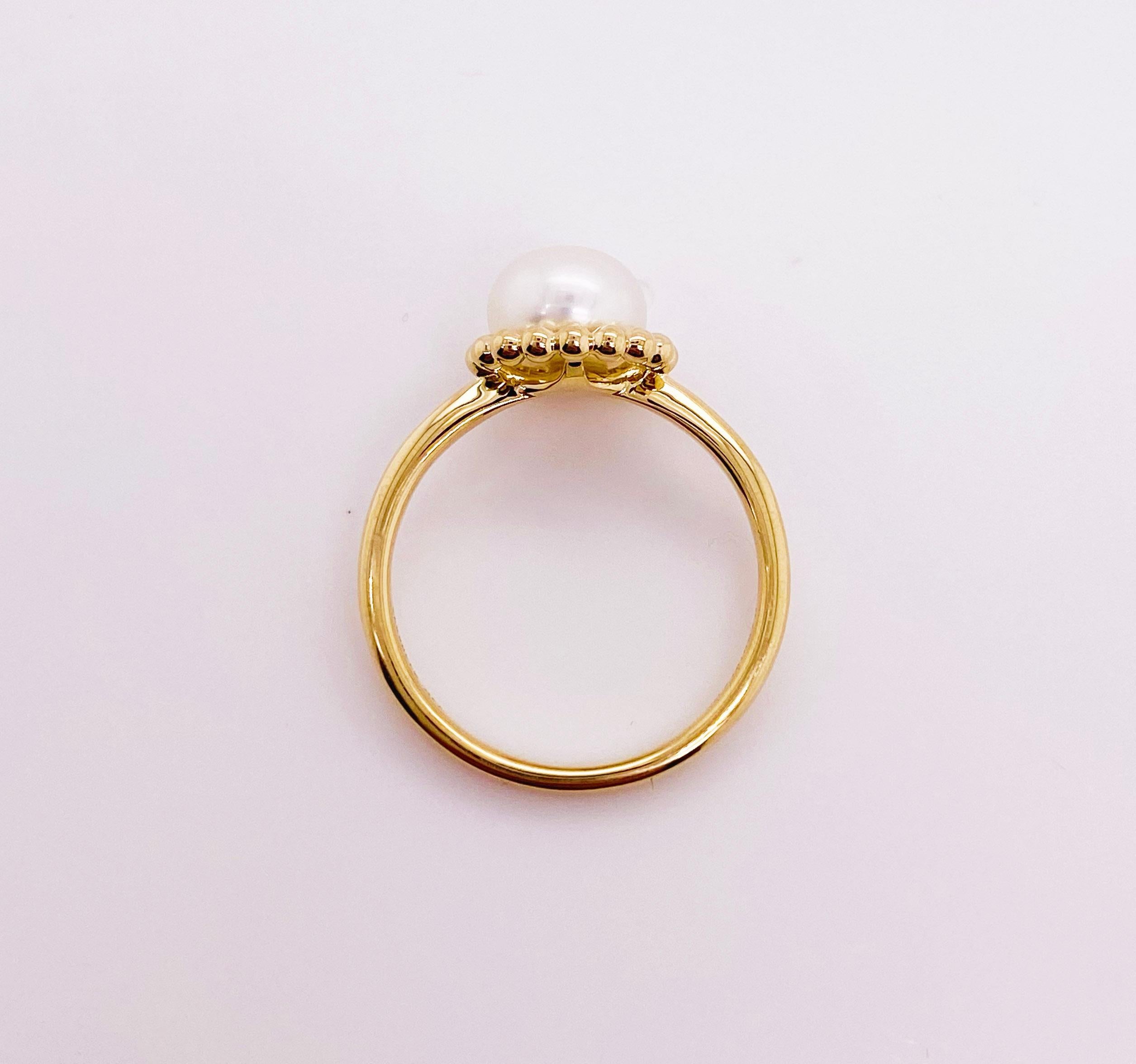 Pearl Ring in 14 Carat Yellow Gold In New Condition For Sale In Austin, TX