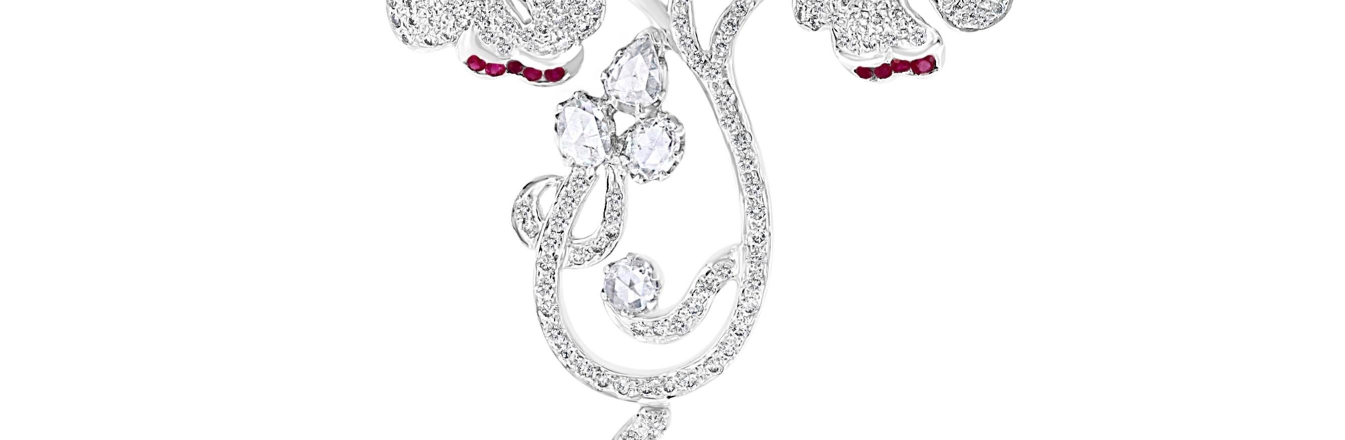 Suite collier et boucles d'oreilles en or blanc 18 carats, perles, rubis et diamants, parure de succession Excellent état - En vente à New York, NY
