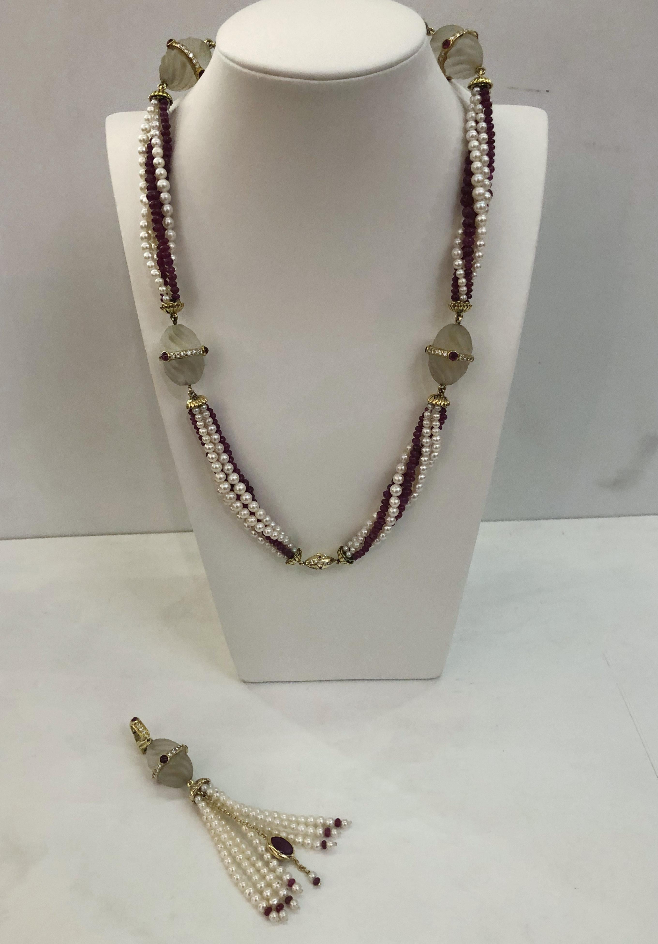 Non taillé Collier de perles, de rubis et de diamants en vente